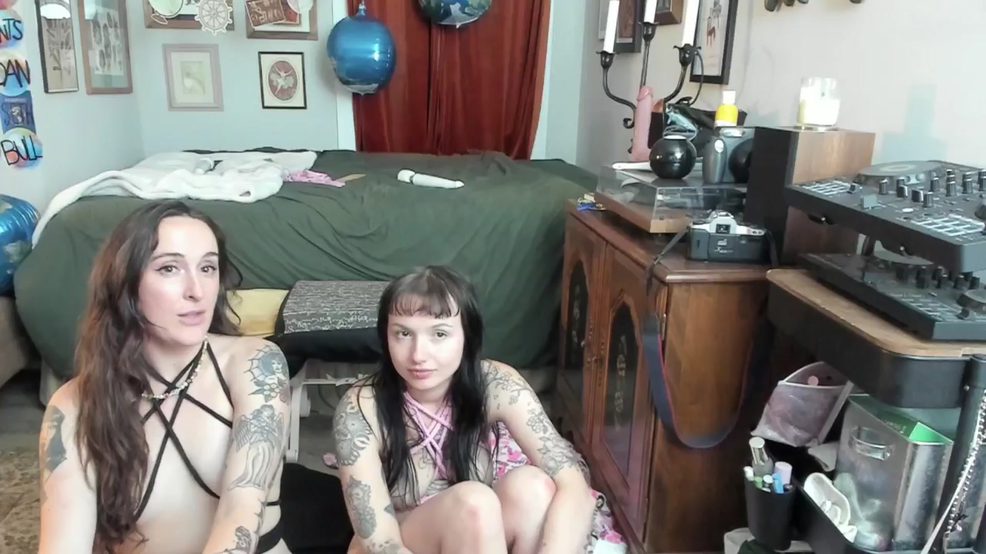 Gallery image thumbnail from BlairLennox's myfreecams stream on, 06/15/2025, 07:13 image 18 of 20