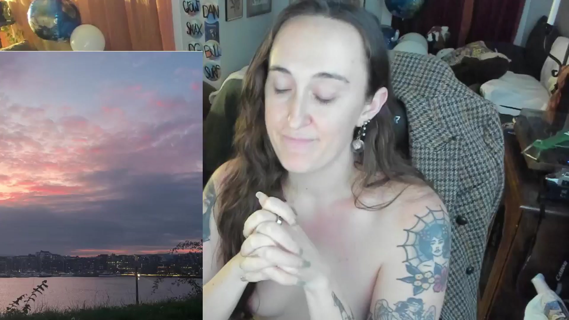 Gallery image thumbnail from BlairLennox's myfreecams stream on, 06/24/2025, 03:09 image 13 of 20