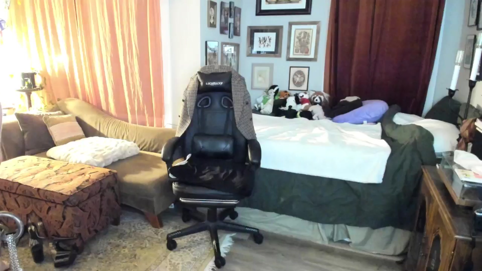 Gallery image thumbnail from BlairLennox's myfreecams stream on, 03/29/2026, 01:42 image 3 of 20