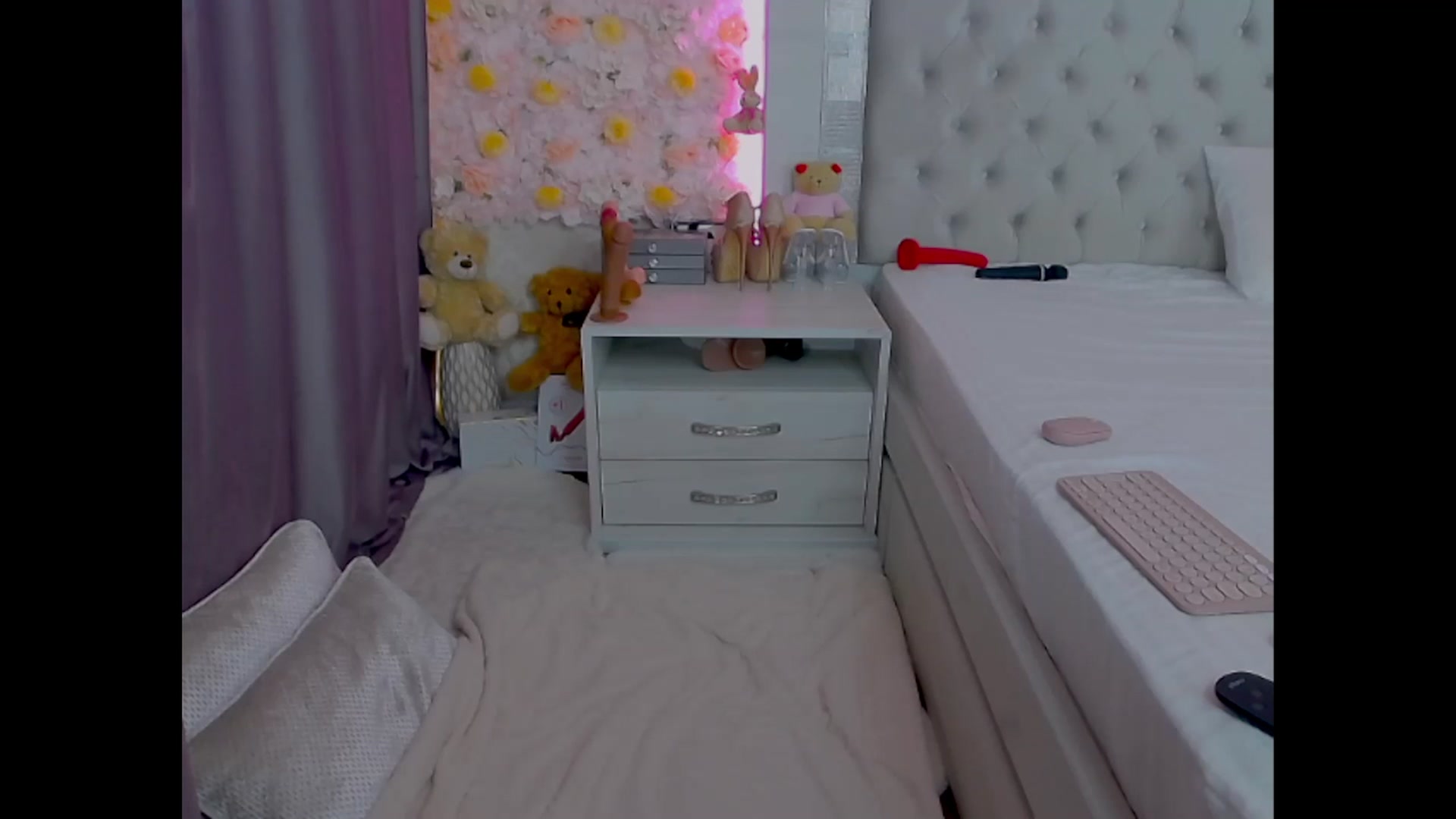 Gallery image thumbnail from BlairLuxee's myfreecams stream on, 11/10/2025, 08:51 image 3 of 20