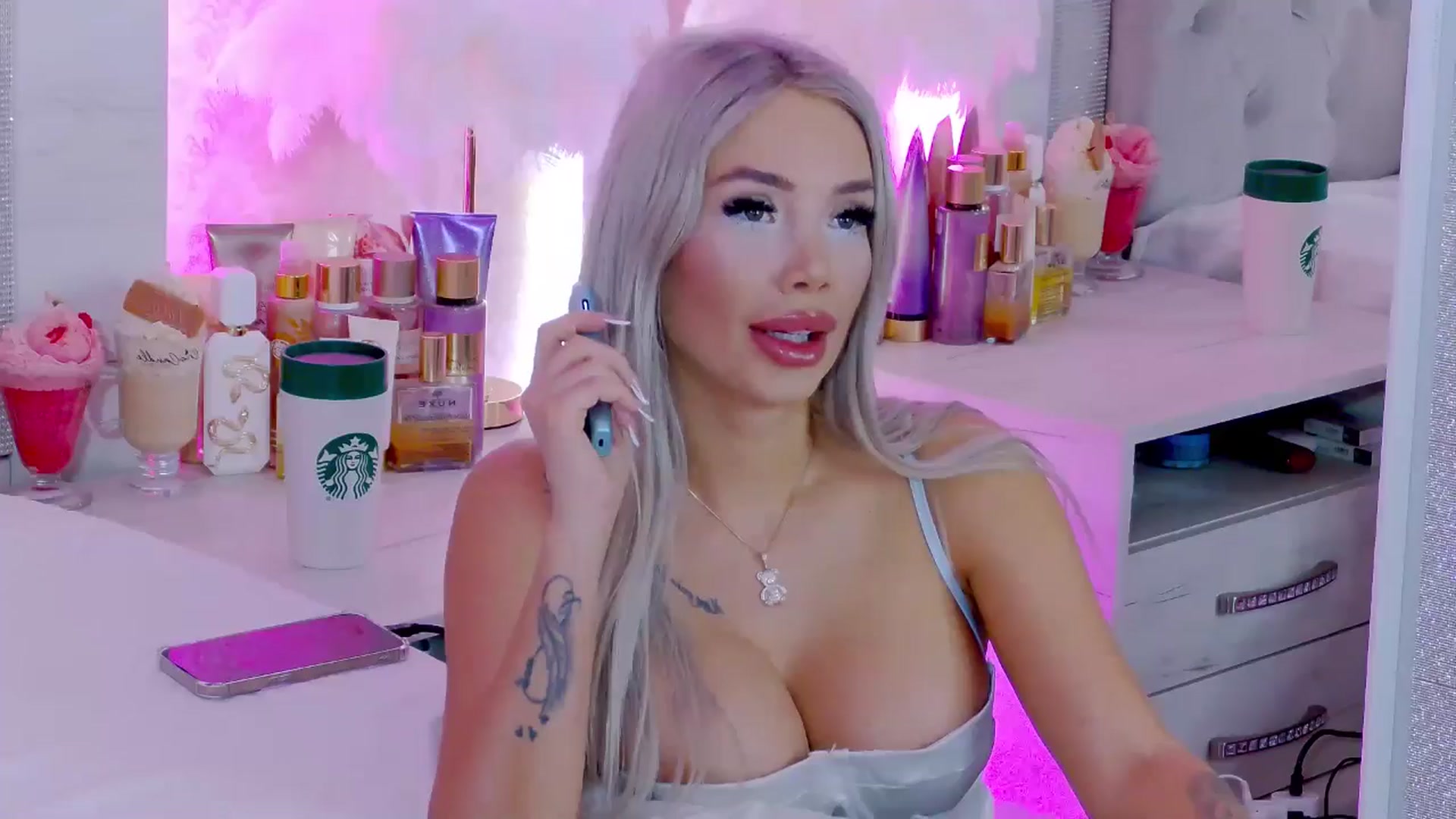 Gallery image thumbnail from BlairLuxee's myfreecams stream on, 11/17/2025, 12:34 image 6 of 20