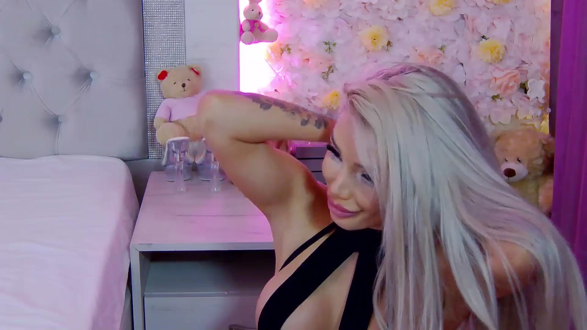 Gallery image thumbnail from BlairSins's myfreecams stream on, 11/23/2025, 21:14 image 3 of 20