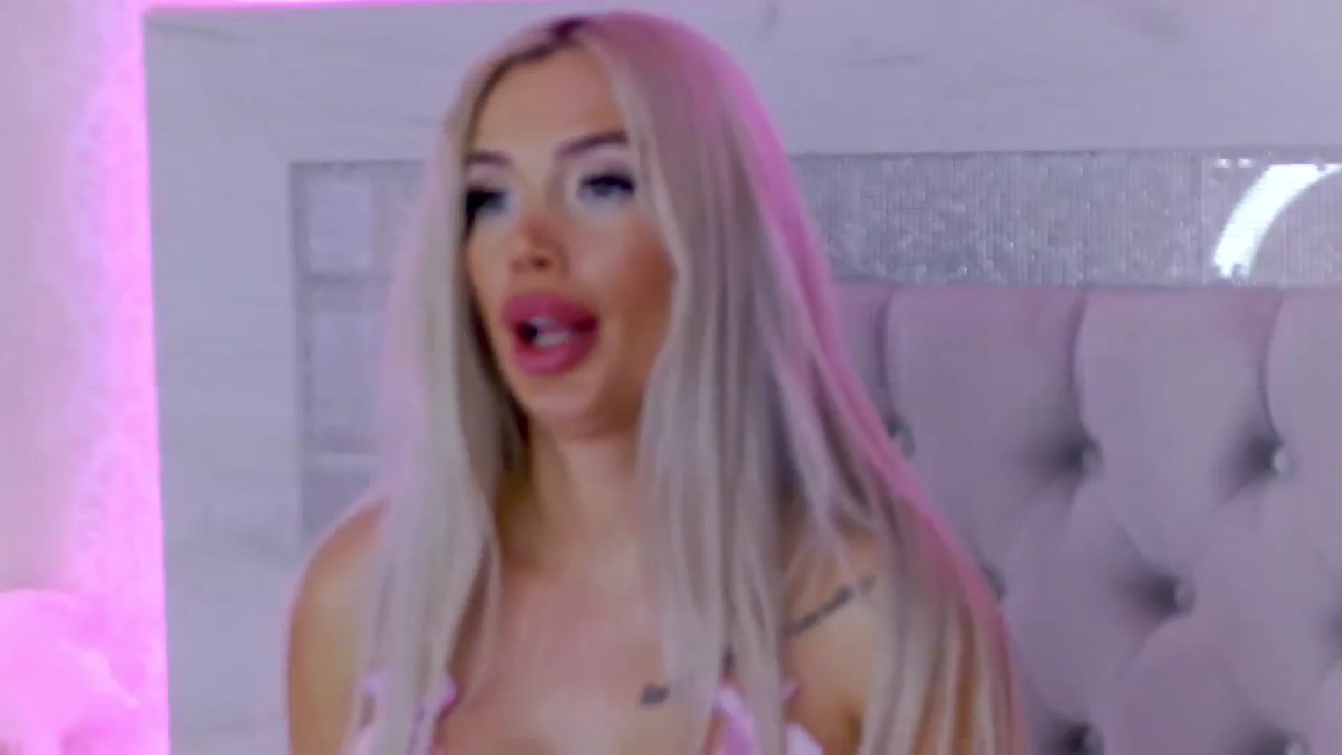 Gallery image thumbnail from BlairSins's myfreecams stream on, 12/06/2025, 20:54 image 19 of 20