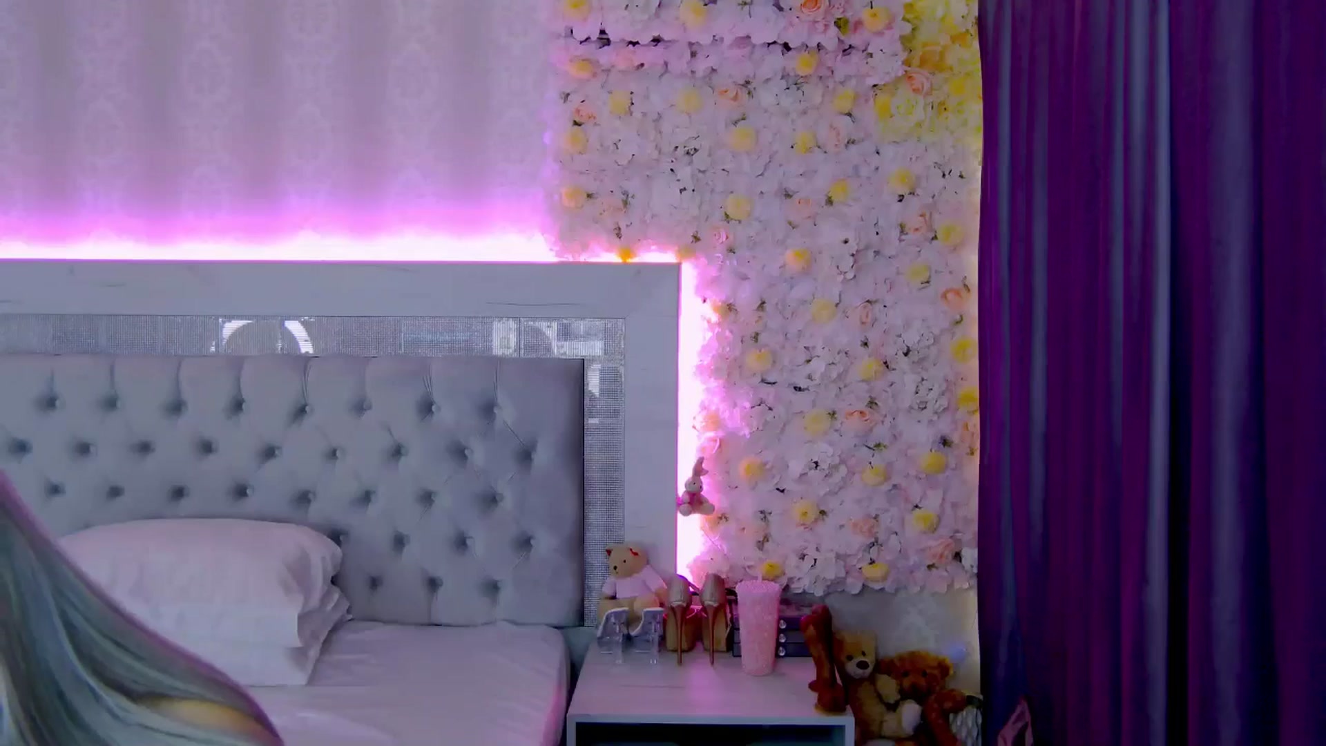 Gallery image thumbnail from BlairSins's myfreecams stream on, 12/22/2025, 19:11 image 12 of 20