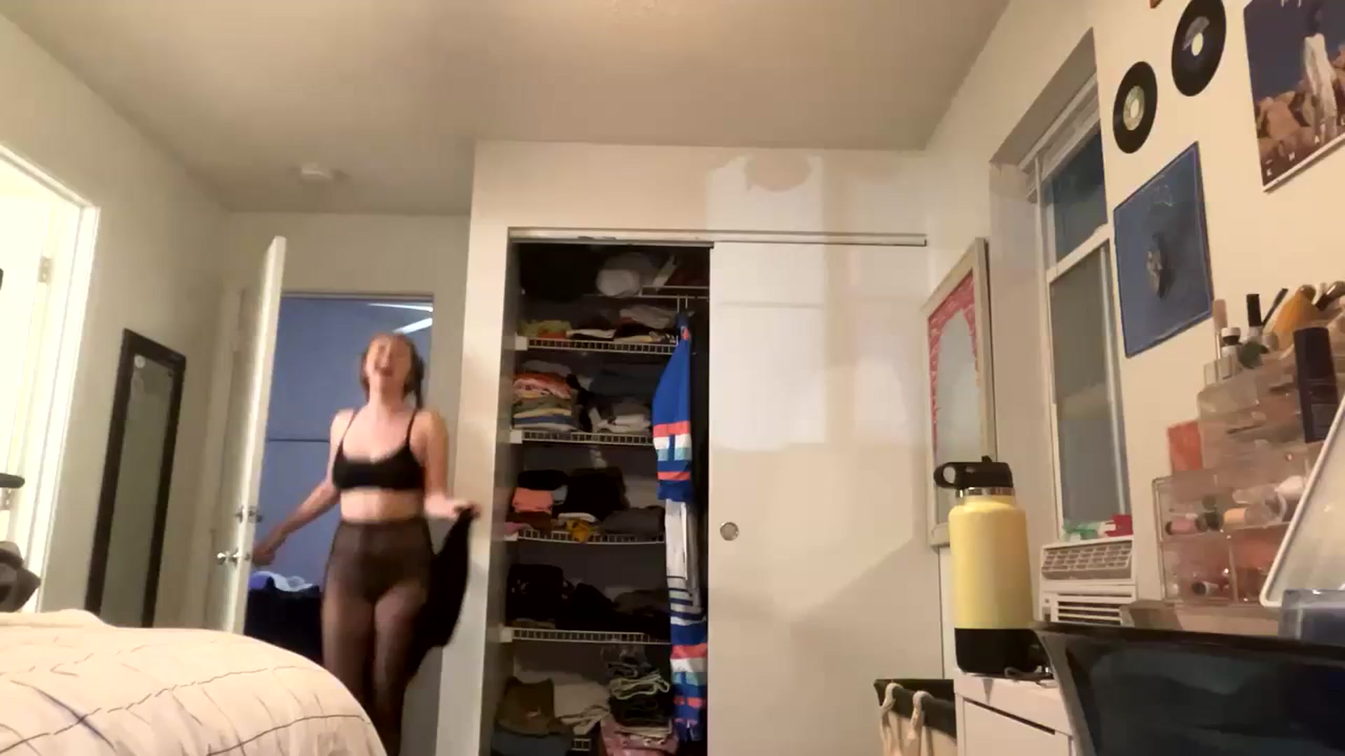 Gallery image thumbnail from Blairbear03's myfreecams stream on, 09/30/2023, 03:02 image 10 of 20