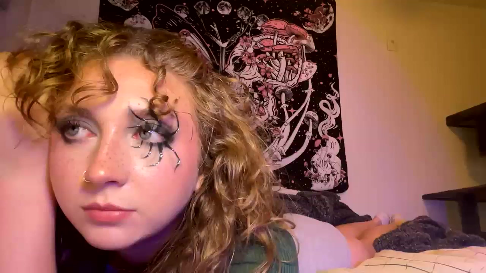 Gallery image thumbnail from Blairbear03's myfreecams stream on, 10/20/2023, 05:34 image 13 of 20