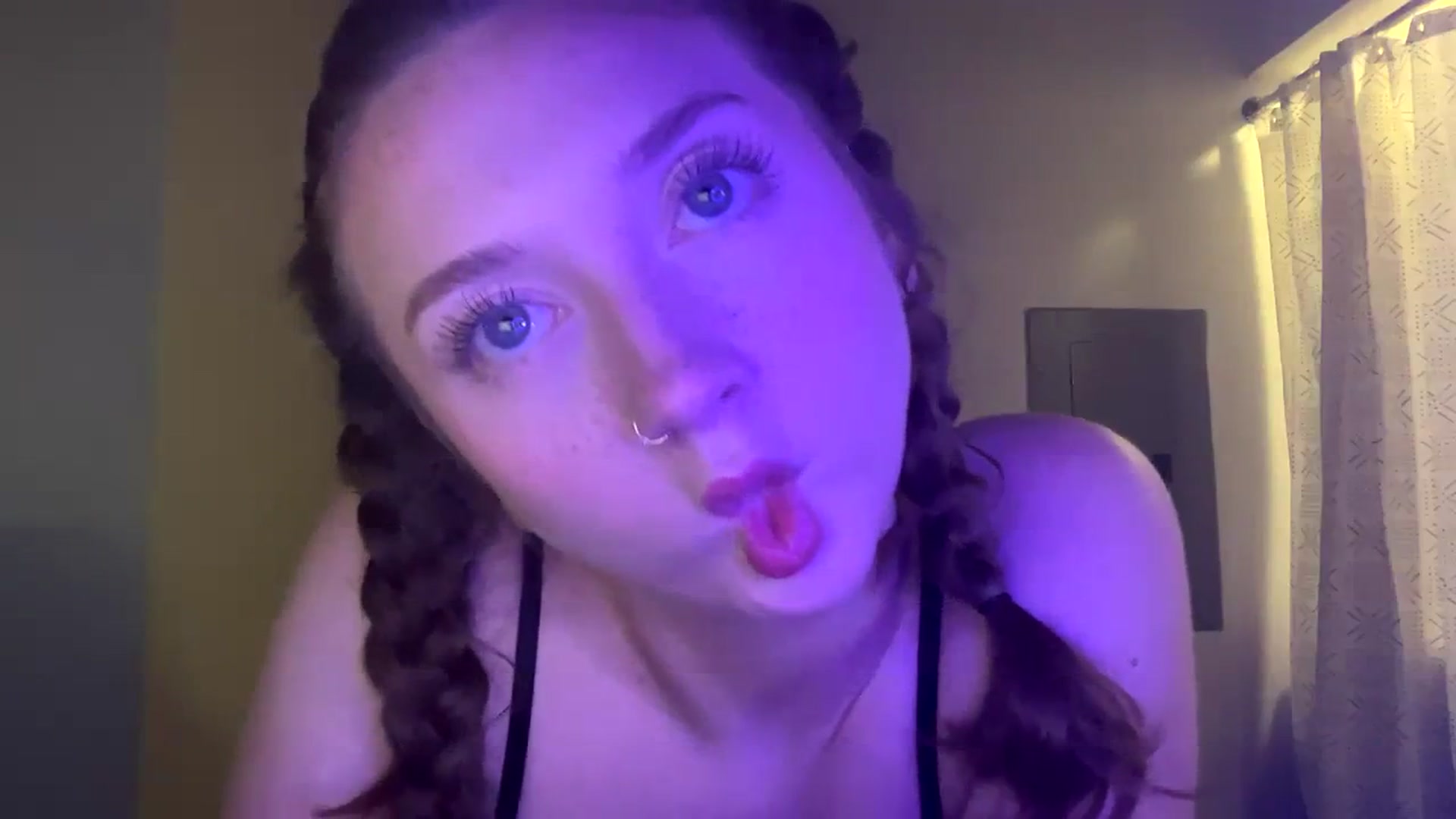 Gallery image thumbnail from Blairbear03's myfreecams stream on, 12/03/2023, 04:21 image 19 of 20