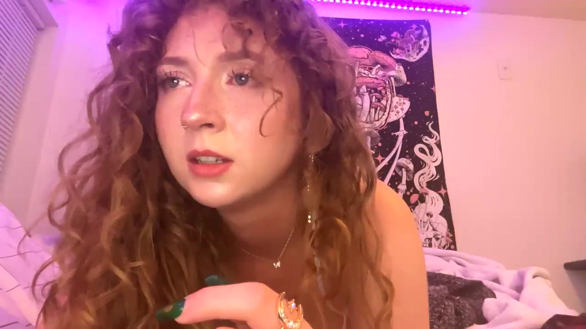 Gallery image thumbnail from Blairbear03's myfreecams stream on, 01/30/2024, 03:54 image 16 of 20