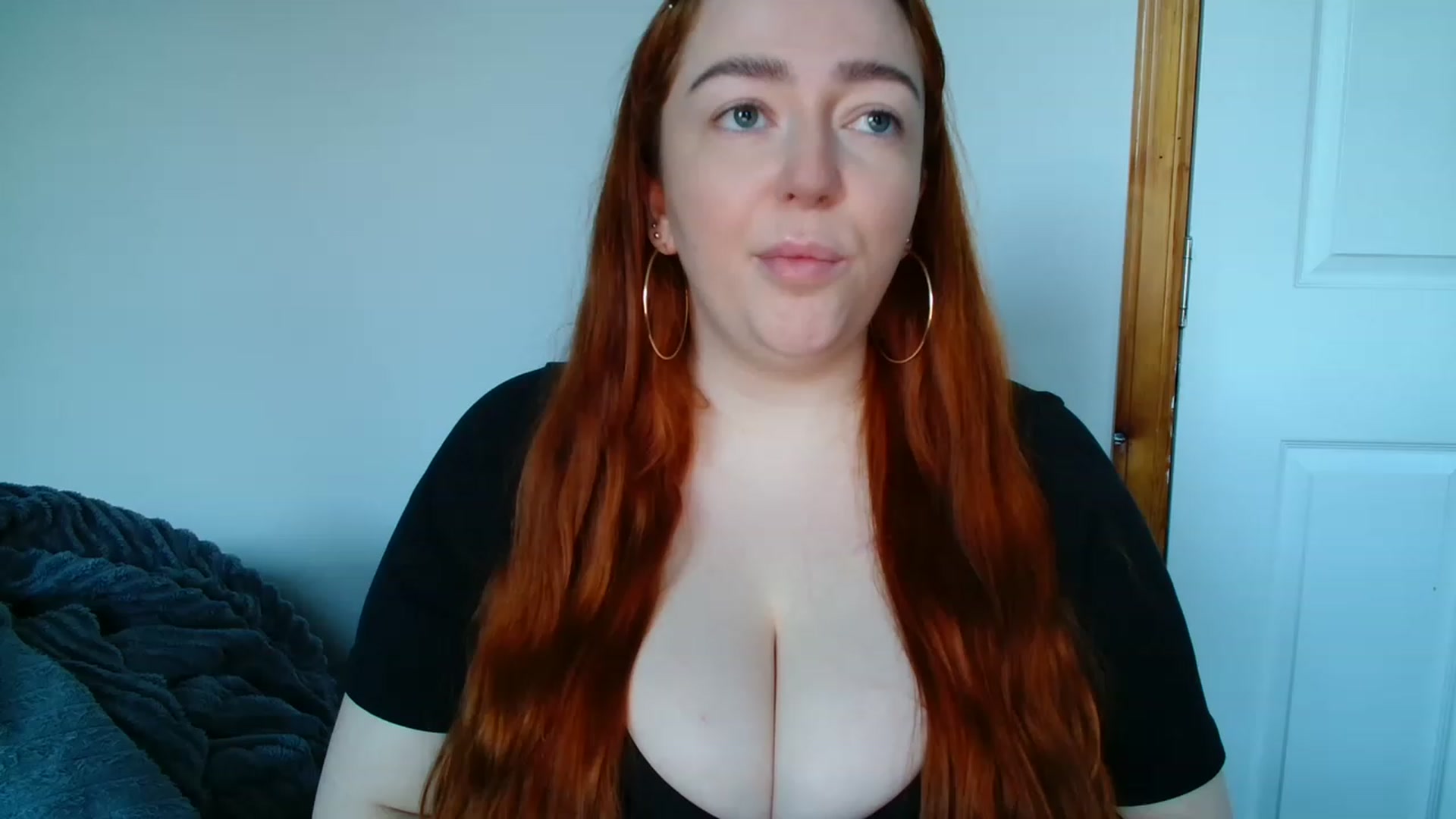 Gallery image thumbnail from Blairbunnie's myfreecams stream on, 11/22/2022, 15:01 image 4 of 20