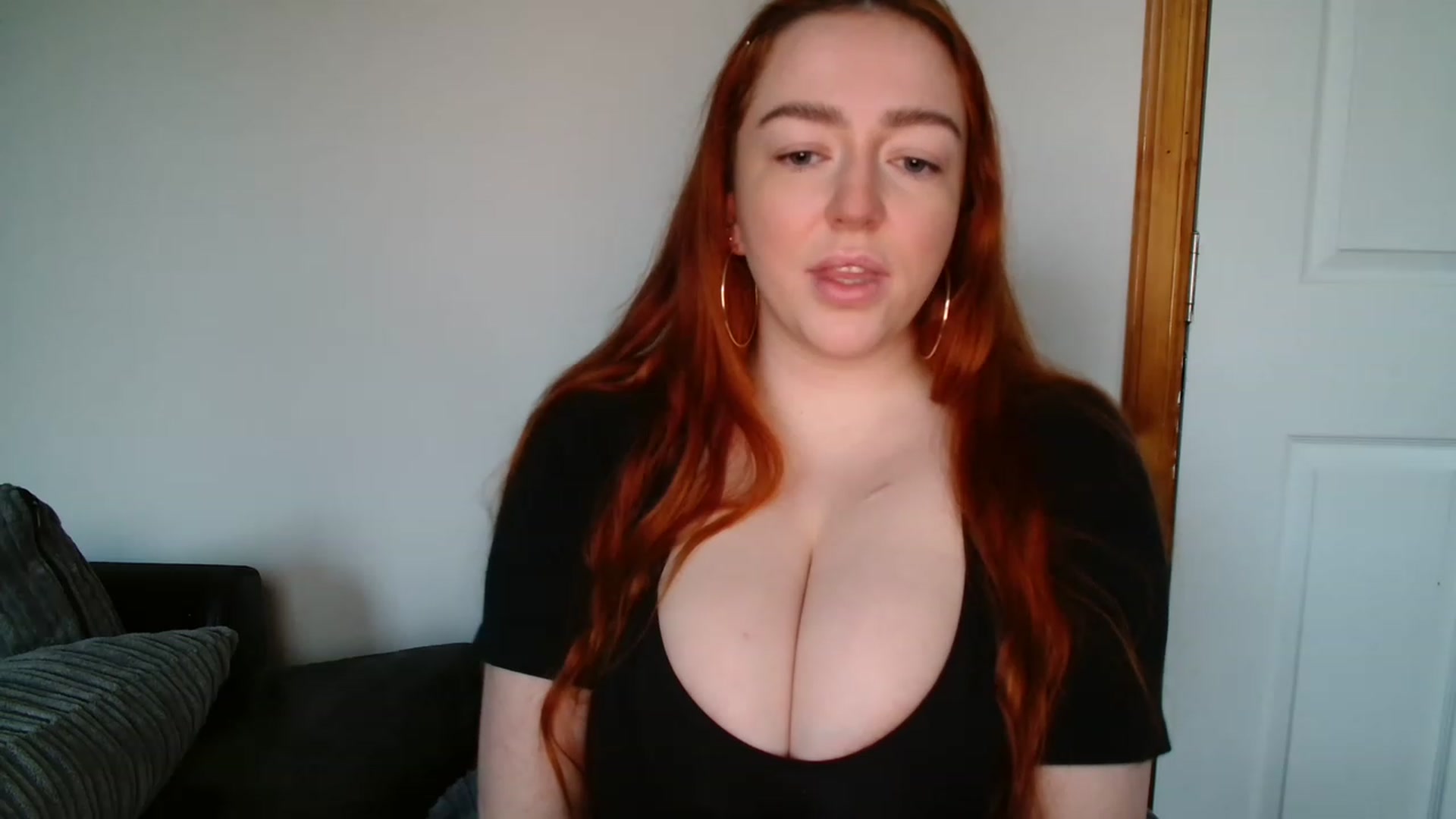 Gallery image thumbnail from Blairbunnie's myfreecams stream on, 11/22/2022, 15:54 image 8 of 20