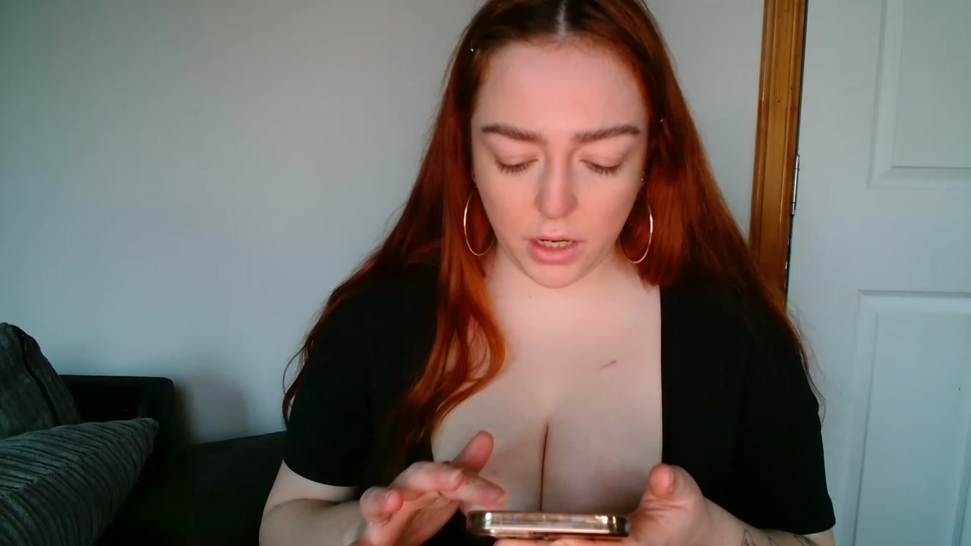 Gallery image thumbnail from Blairbunnie's myfreecams stream on, 11/22/2022, 15:54 image 6 of 20