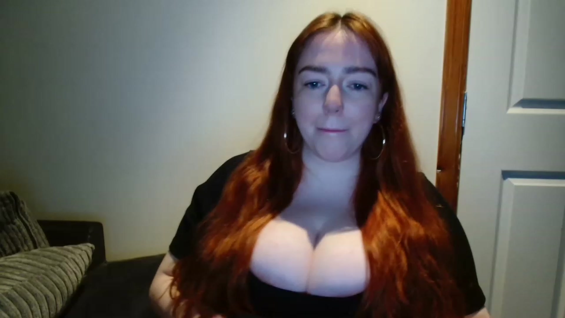 Gallery image thumbnail from Blairbunnie's myfreecams stream on, 11/22/2022, 16:10 image 17 of 20
