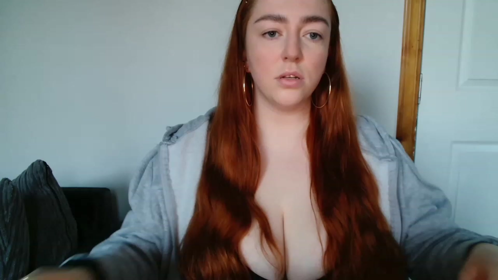 Gallery image thumbnail from Blairbunnie's myfreecams stream on, 11/25/2022, 14:46 image 6 of 20