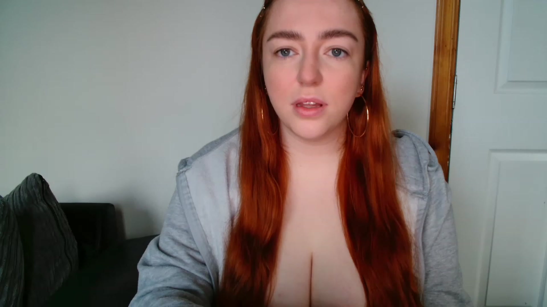 Gallery image thumbnail from Blairbunnie's myfreecams stream on, 11/25/2022, 15:17 image 6 of 20