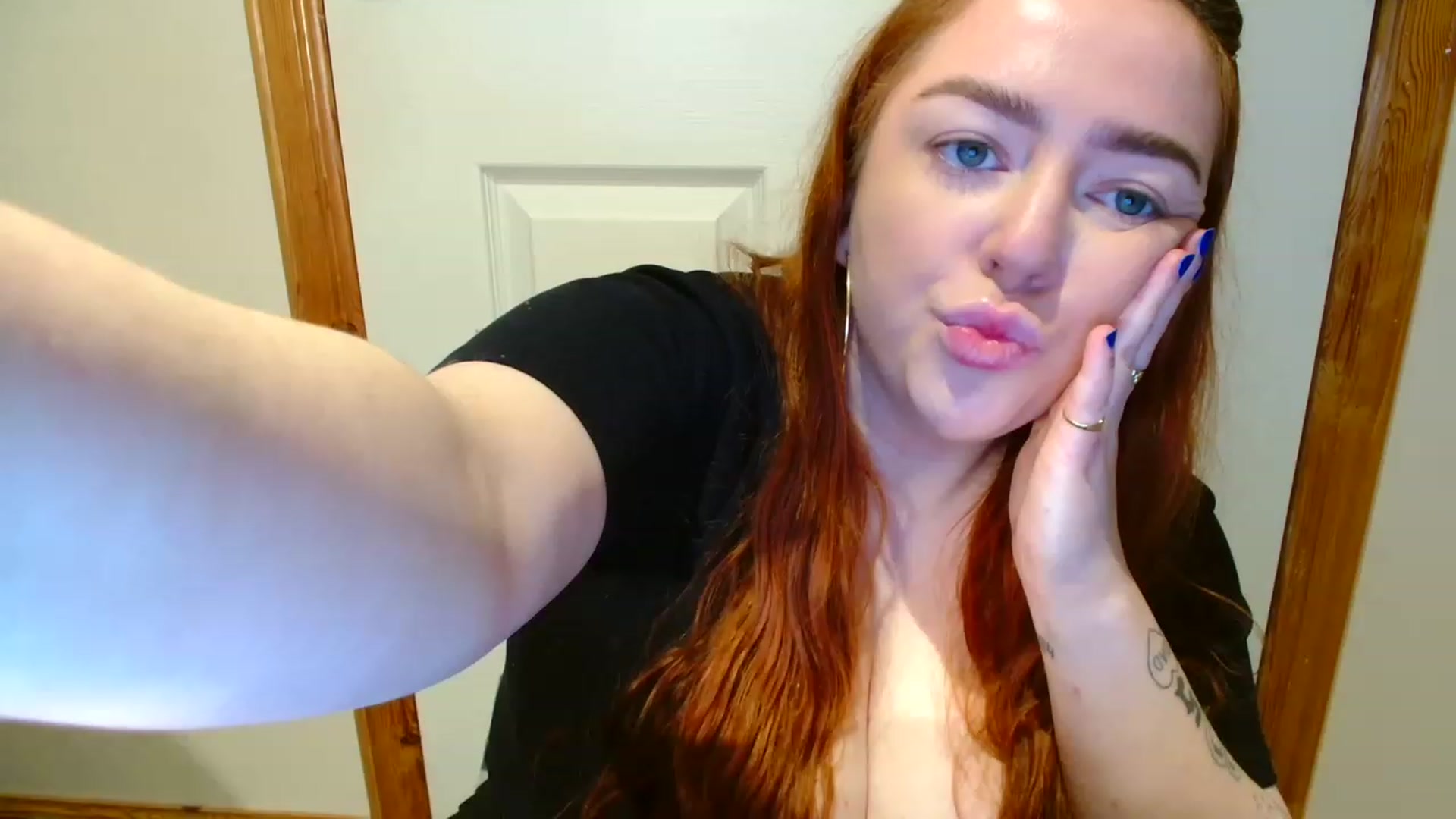 Gallery image thumbnail from Blairbunnie's myfreecams stream on, 11/29/2022, 16:34 image 12 of 20