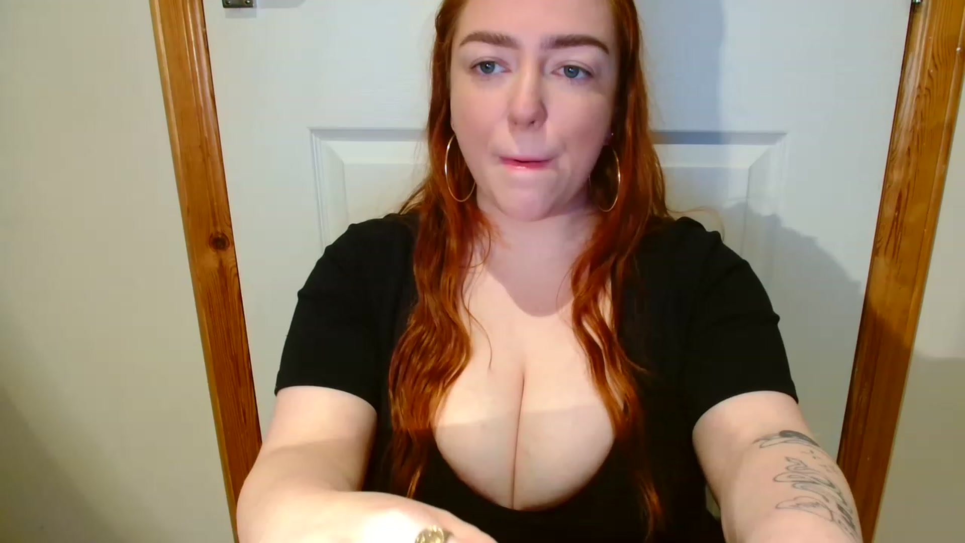 Gallery image thumbnail from Blairbunnie's myfreecams stream on, 11/29/2022, 16:34 image 1 of 20