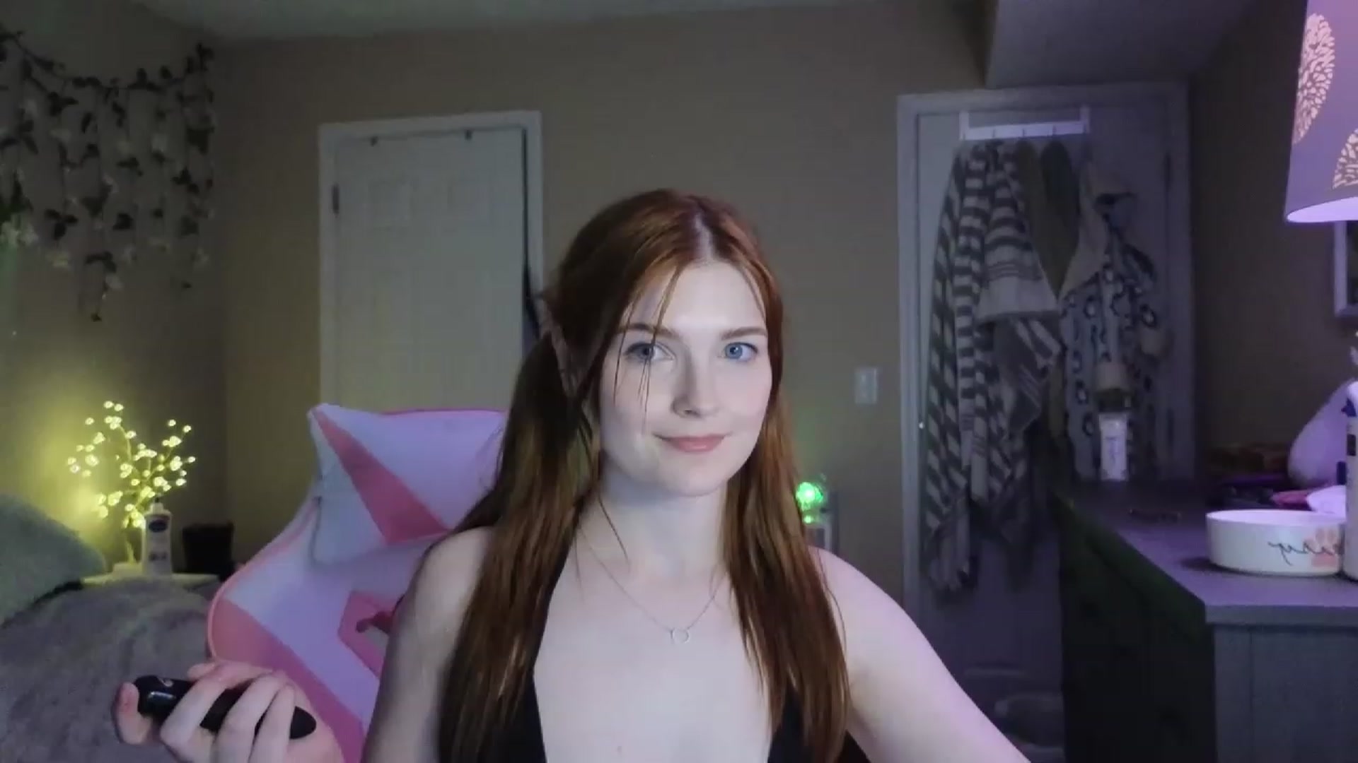 Gallery image thumbnail from BlaireBlake's myfreecams stream on, 04/16/2023, 02:35 image 13 of 20