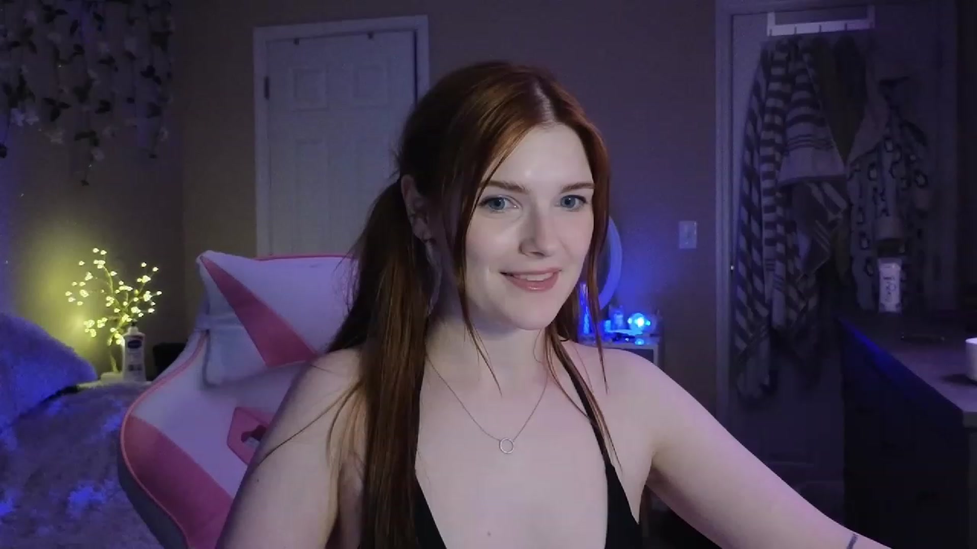 Gallery image thumbnail from BlaireBlake's myfreecams stream on, 04/16/2023, 02:35 image 9 of 20