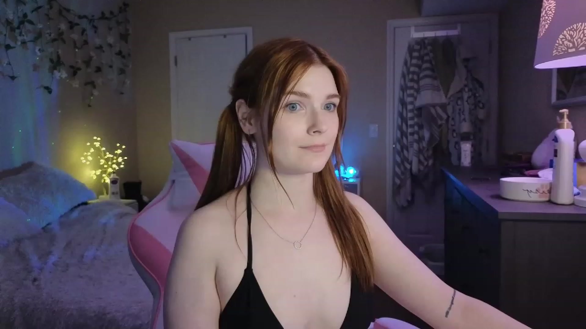 Gallery image thumbnail from BlaireBlake's myfreecams stream on, 04/16/2023, 02:35 image 5 of 20