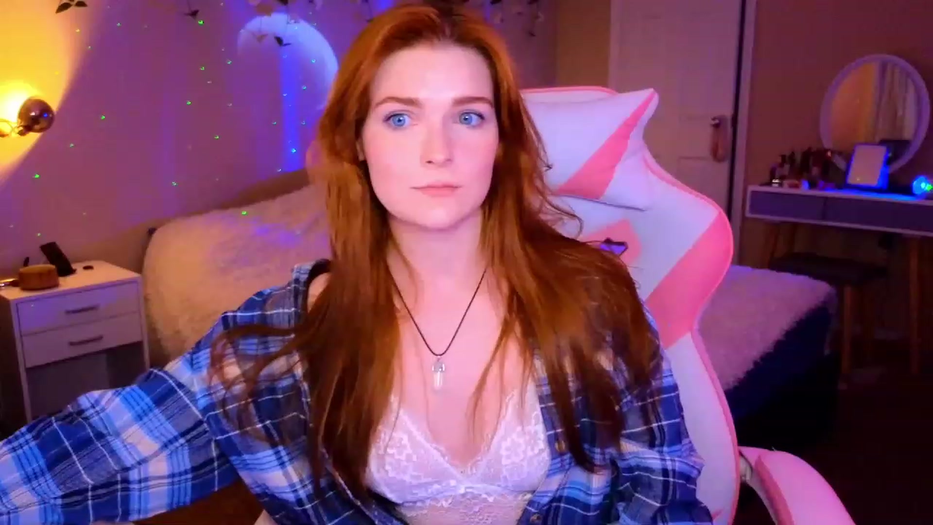 Gallery image thumbnail from BlaireBlake's myfreecams stream on, 08/22/2023, 24:38 image 5 of 20