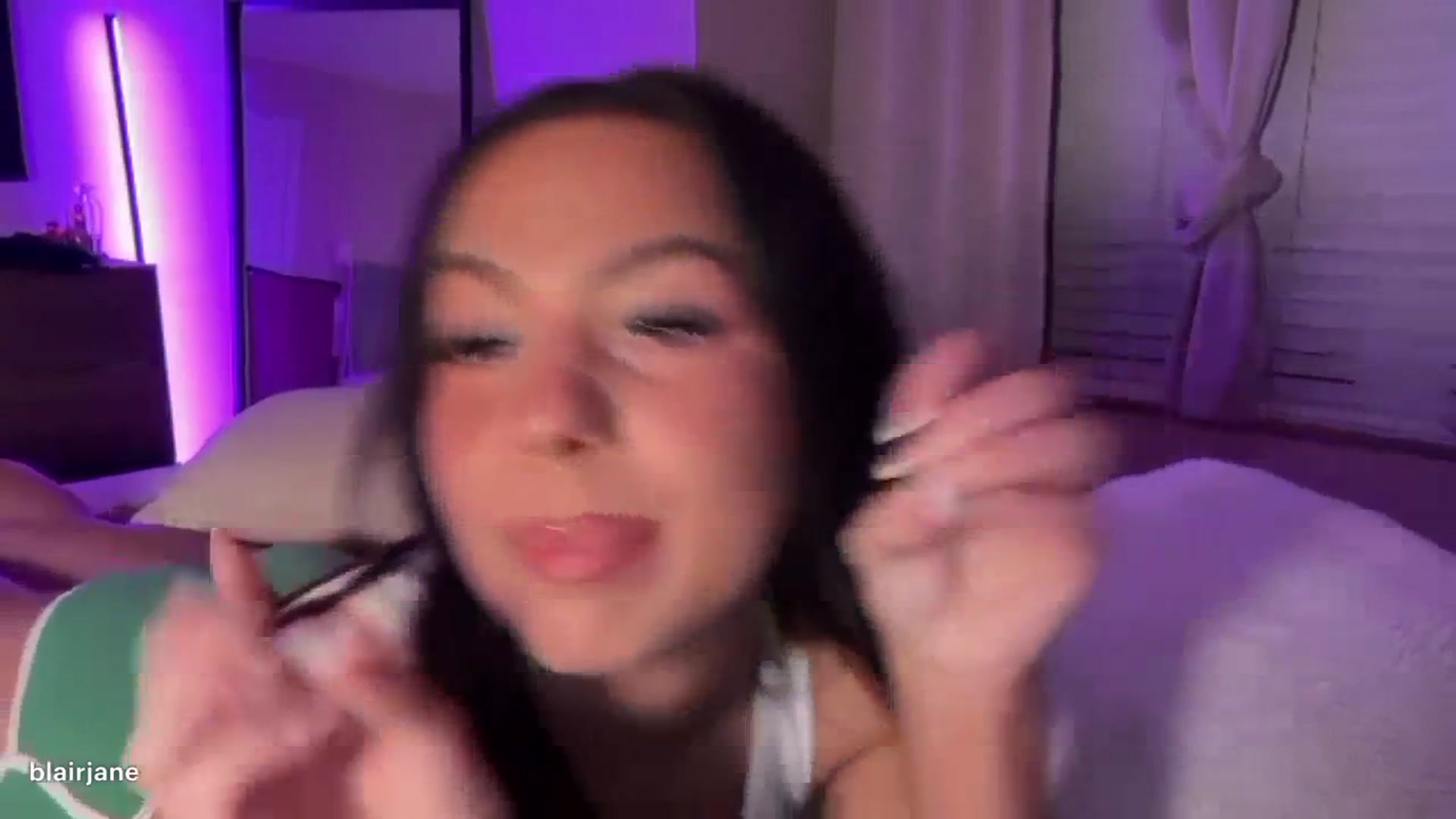 Gallery image thumbnail from Blairjane's myfreecams stream on, 02/16/2026, 05:45 image 17 of 20