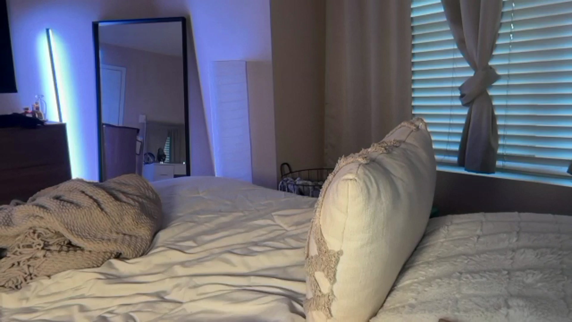 Gallery image thumbnail from Blairjane's myfreecams stream on, 02/18/2026, 02:32 image 2 of 20