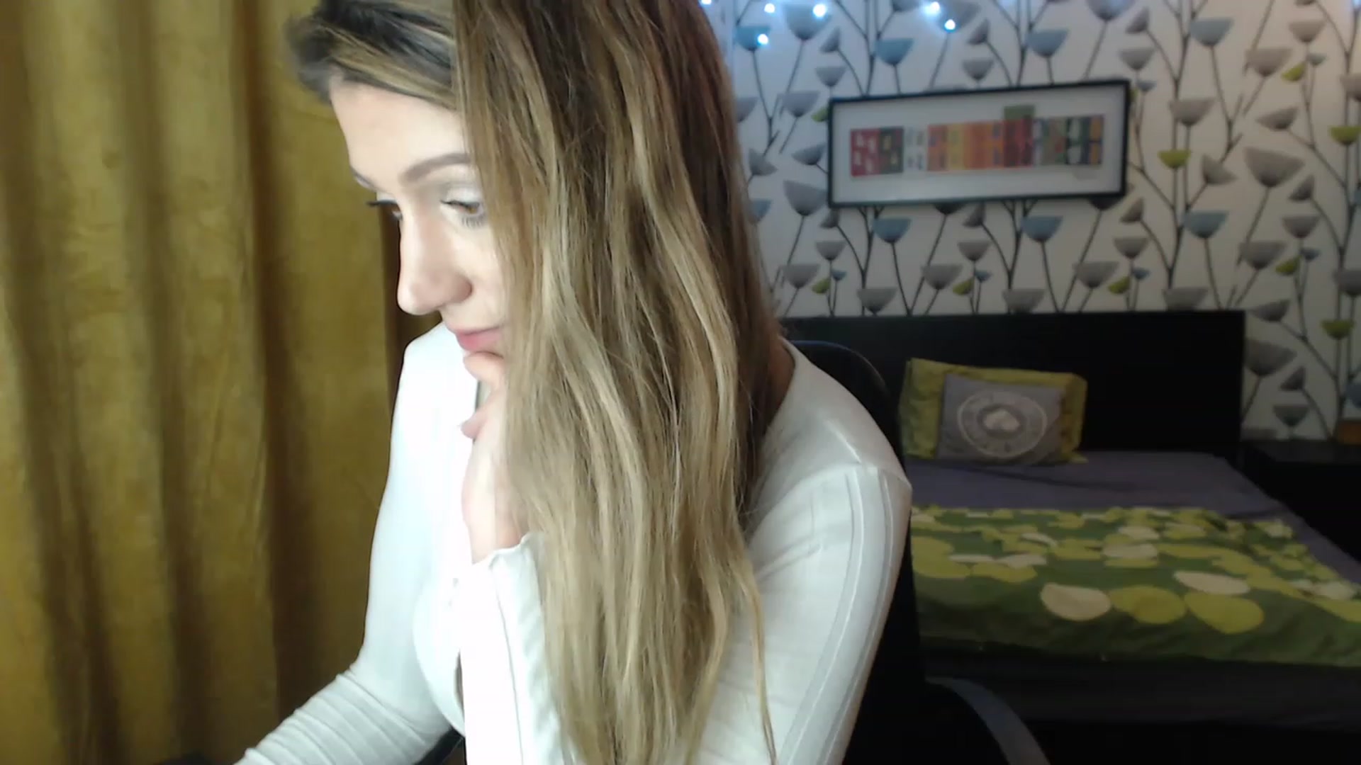 Gallery image thumbnail from BlakeLivelyi's myfreecams stream on, 11/15/2022, 15:55 image 13 of 20