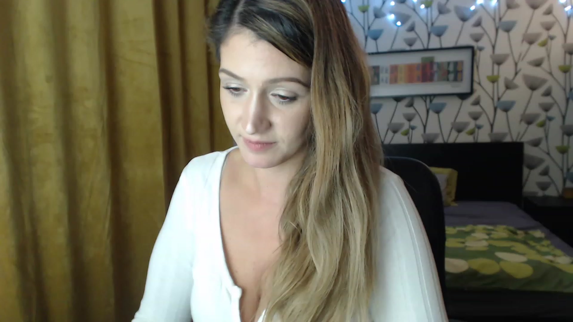 Gallery image thumbnail from BlakeLivelyi's myfreecams stream on, 11/15/2022, 15:55 image 1 of 20