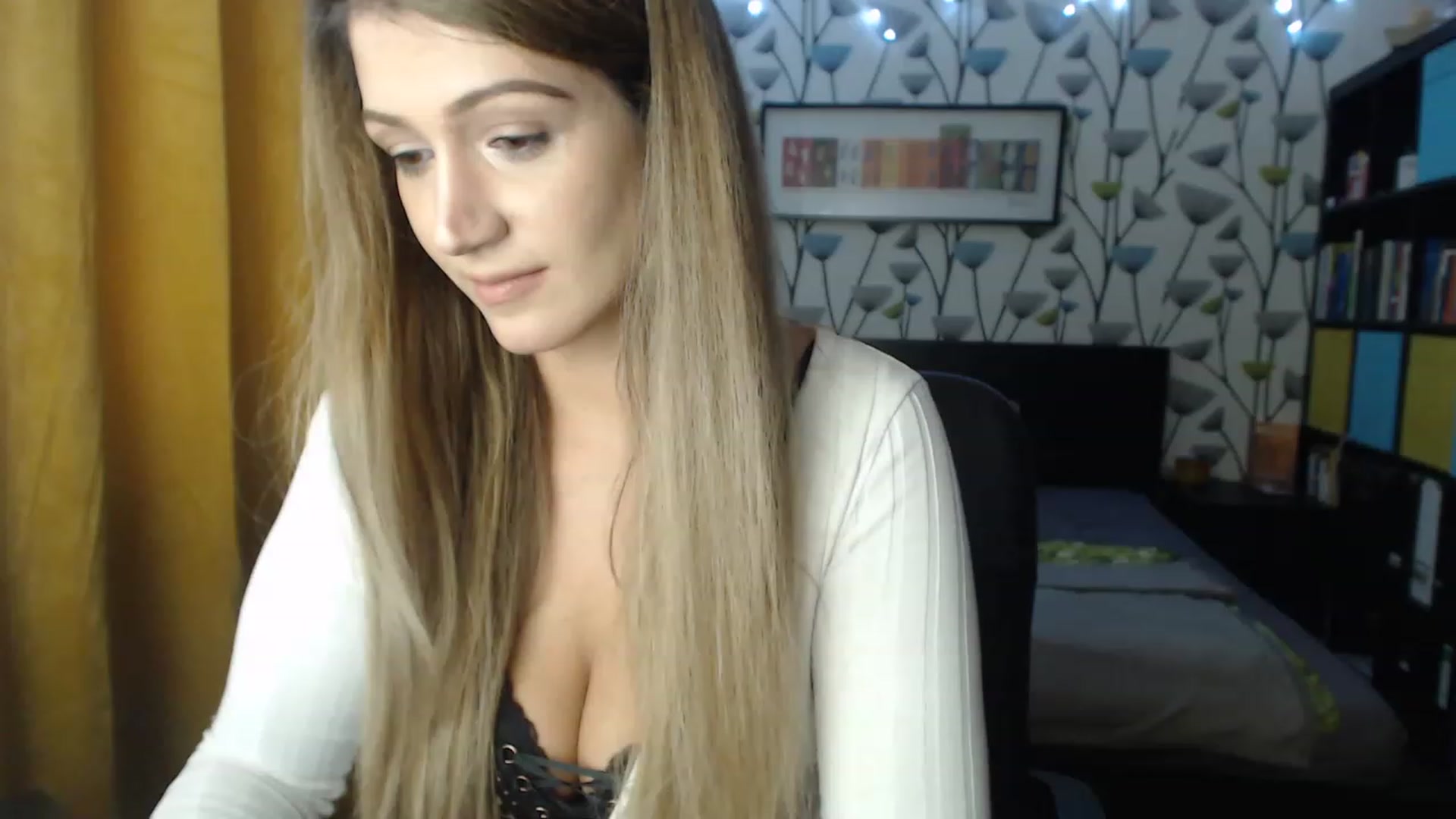 Gallery image thumbnail from BlakeLivelyi's myfreecams stream on, 12/05/2022, 09:06 image 13 of 20