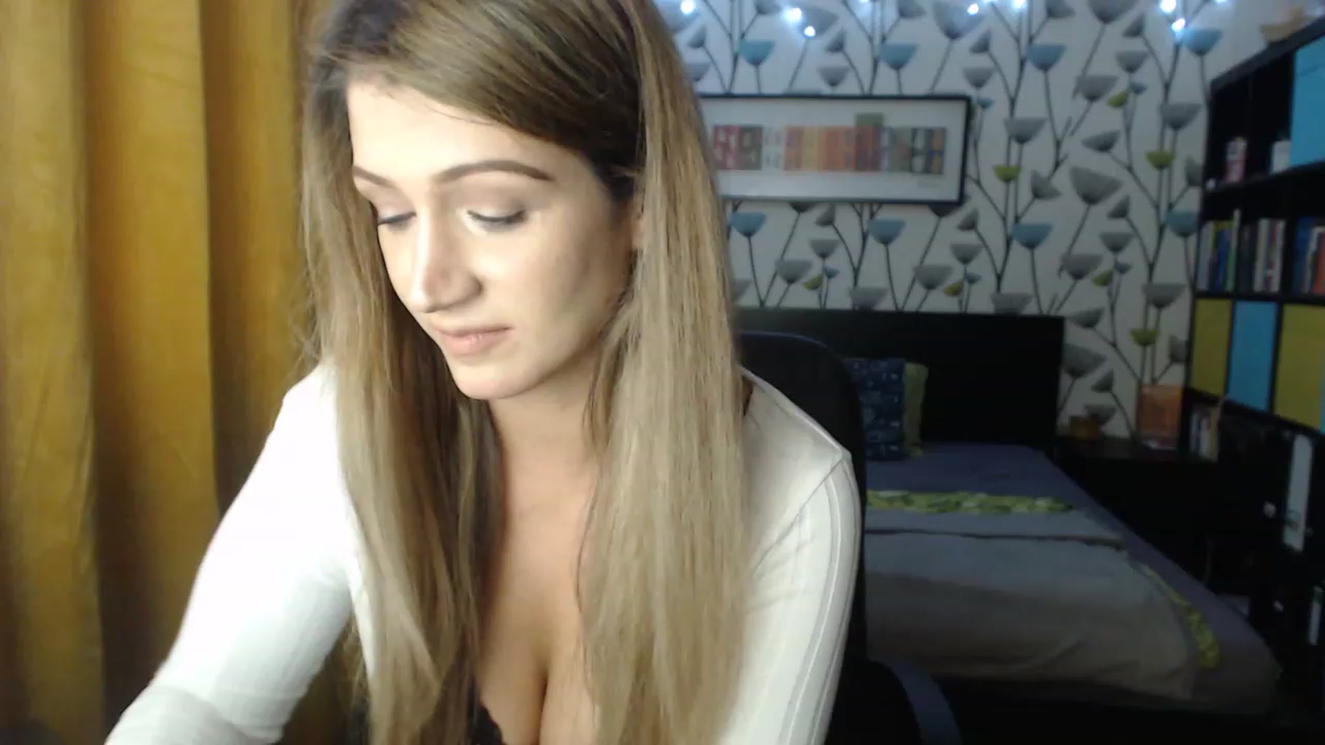 Gallery image thumbnail from BlakeLivelyi's myfreecams stream on, 12/05/2022, 09:06 image 12 of 20