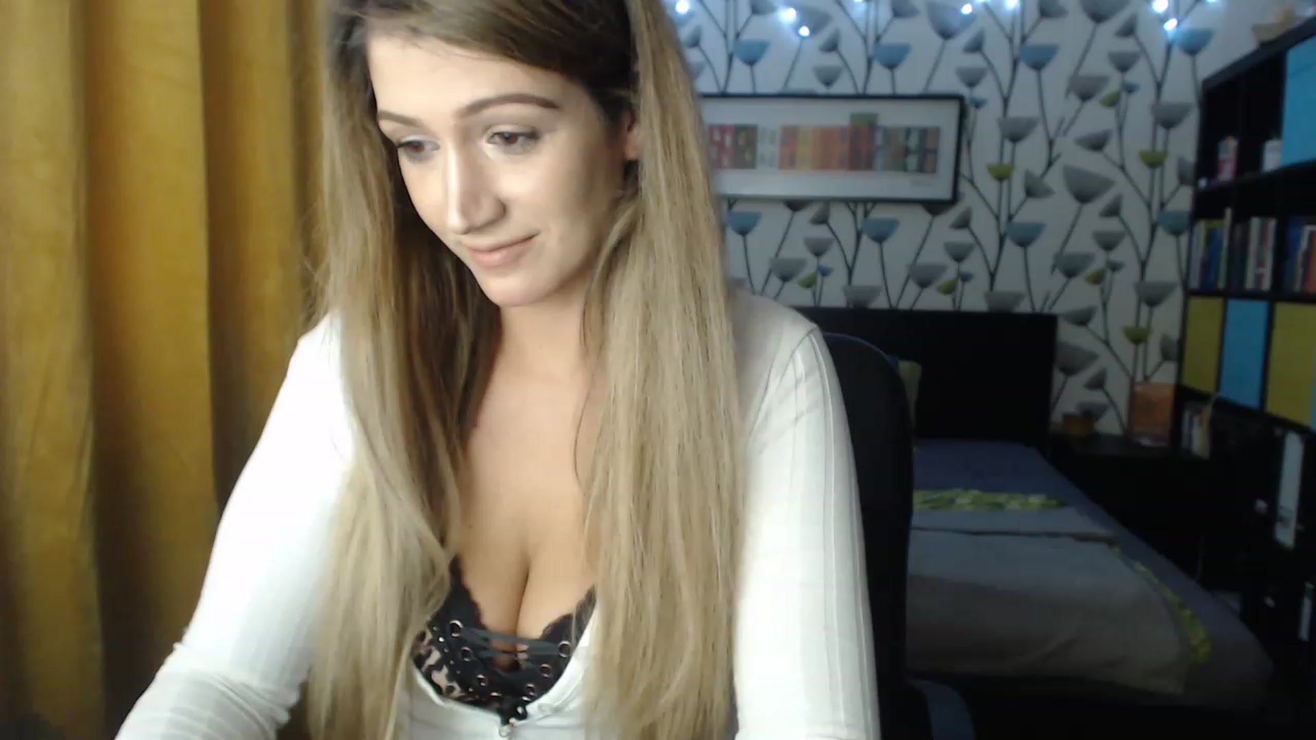 Gallery image thumbnail from BlakeLivelyi's myfreecams stream on, 12/05/2022, 09:06 image 11 of 20