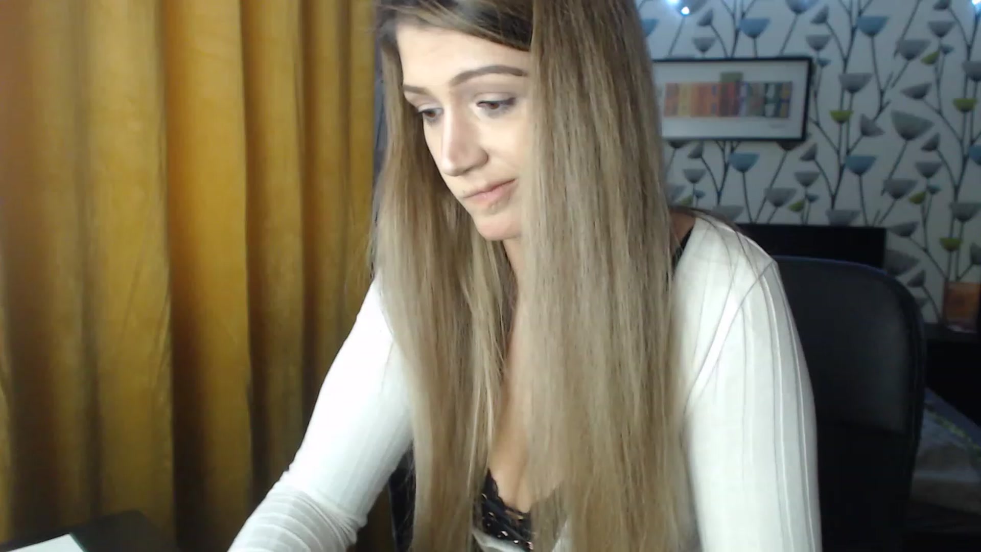 Gallery image thumbnail from BlakeLivelyi's myfreecams stream on, 12/05/2022, 10:31 image 4 of 20