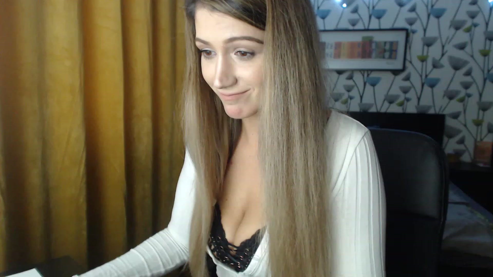 Gallery image thumbnail from BlakeLivelyi's myfreecams stream on, 12/05/2022, 10:31 image 6 of 20