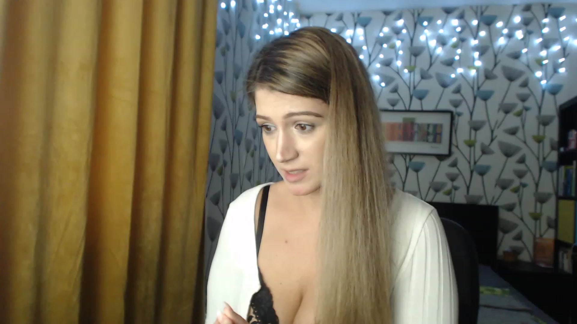 Gallery image thumbnail from BlakeLivelyi's myfreecams stream on, 12/05/2022, 10:55 image 20 of 20