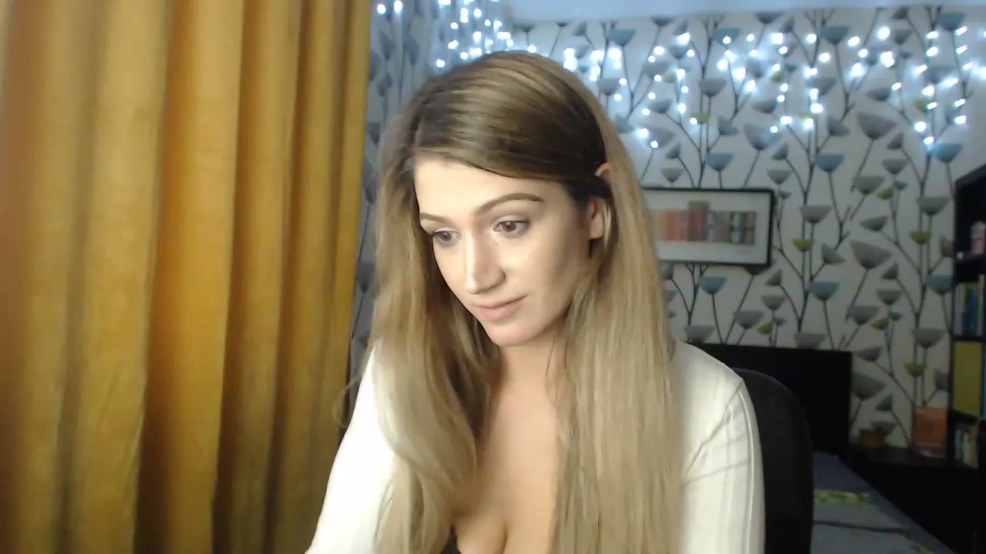 Gallery image thumbnail from BlakeLivelyi's myfreecams stream on, 12/05/2022, 10:55 image 13 of 20