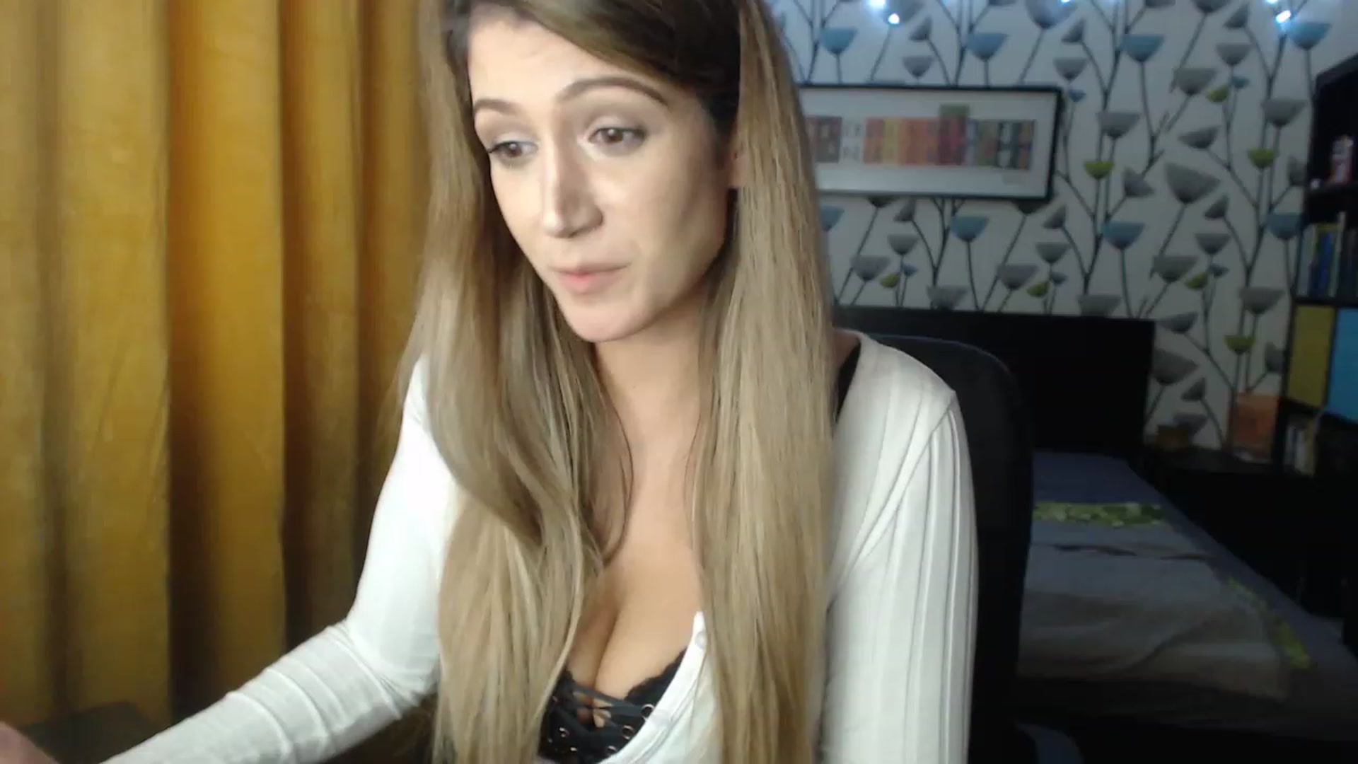 Gallery image thumbnail from BlakeLivelyi's myfreecams stream on, 12/05/2022, 11:34 image 9 of 20