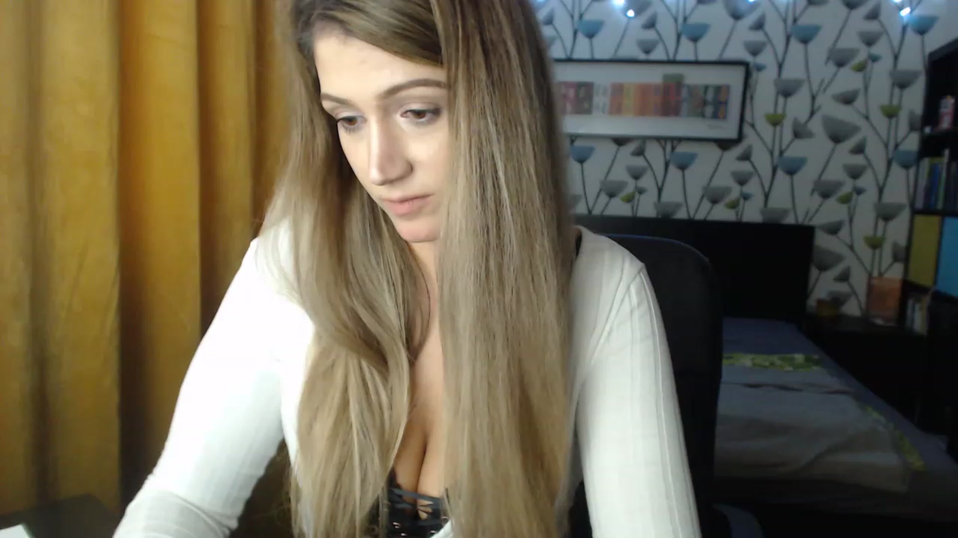 Gallery image thumbnail from BlakeLivelyi's myfreecams stream on, 12/05/2022, 11:34 image 7 of 20
