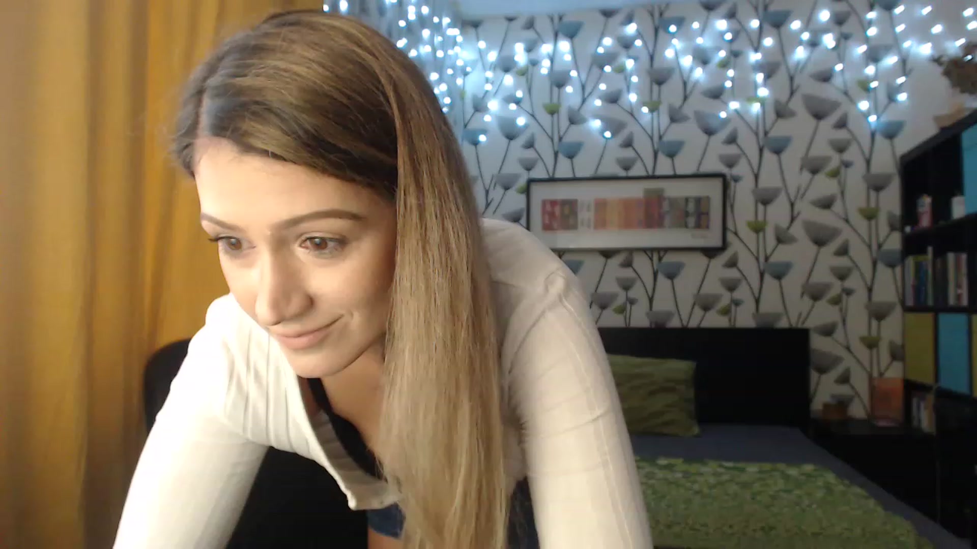 Gallery image thumbnail from BlakeLivelyi's myfreecams stream on, 12/08/2022, 08:50 image 7 of 20