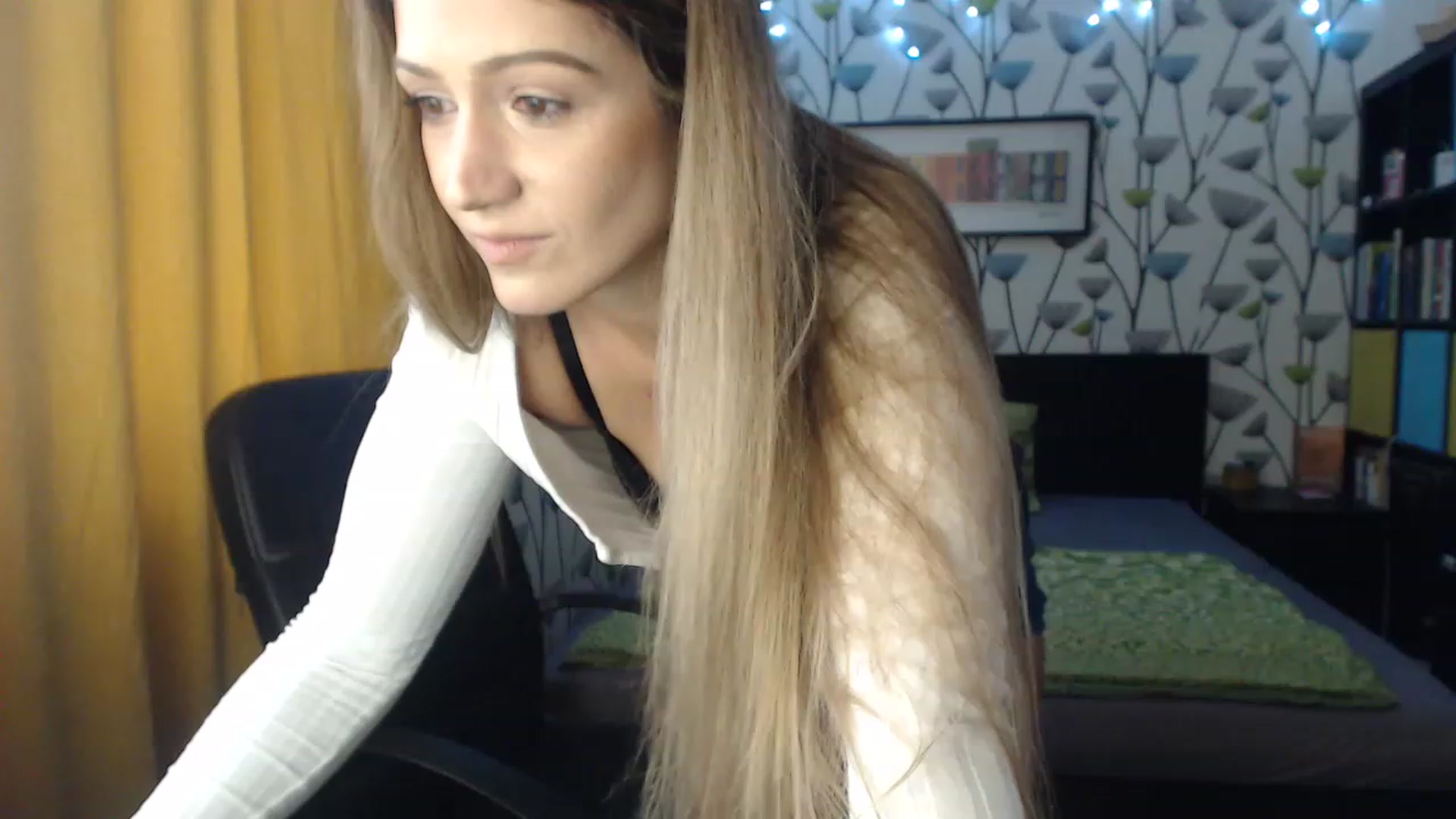 Gallery image thumbnail from BlakeLivelyi's myfreecams stream on, 12/08/2022, 08:50 image 12 of 20