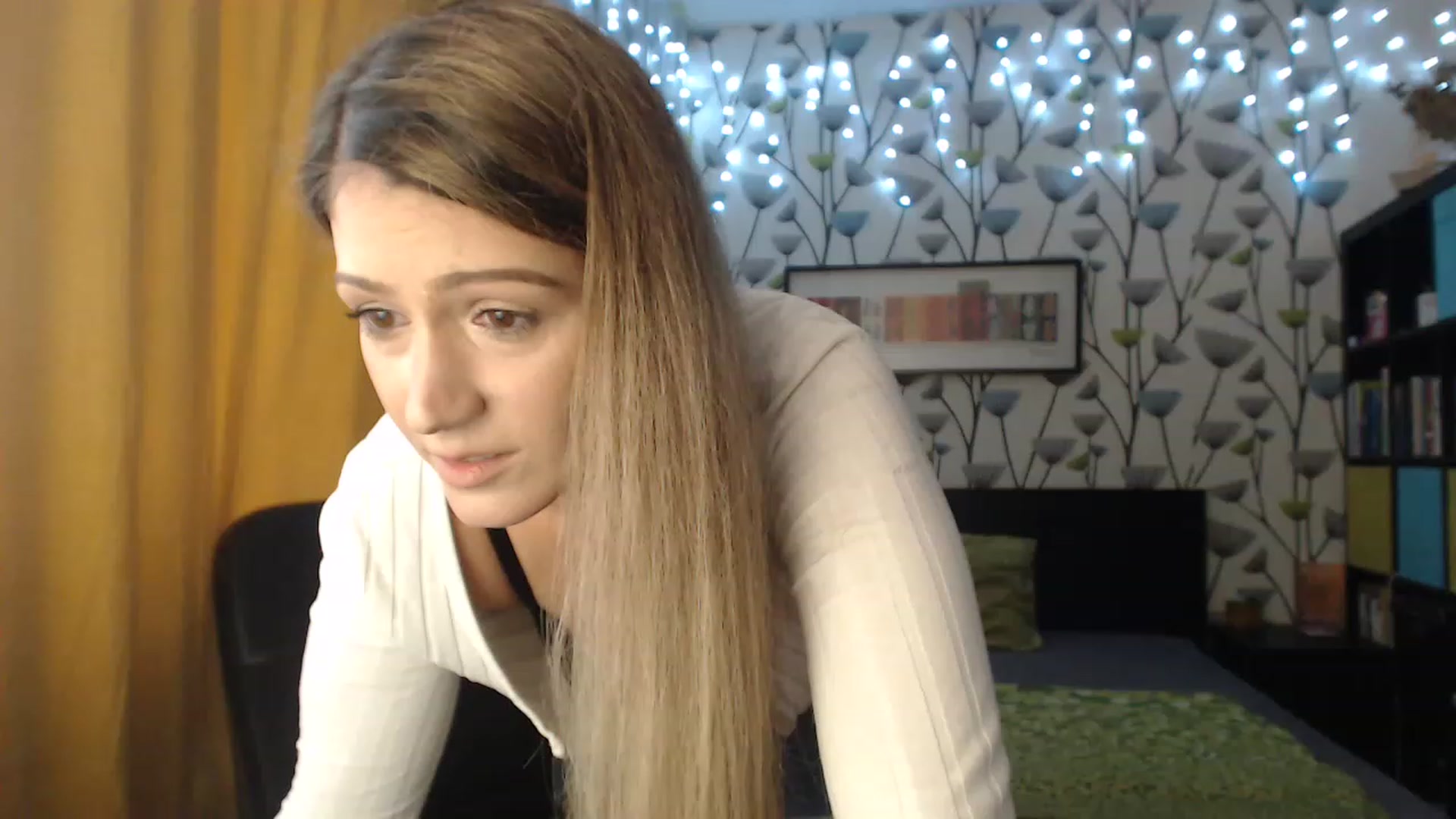 Gallery image thumbnail from BlakeLivelyi's myfreecams stream on, 12/08/2022, 08:50 image 8 of 20