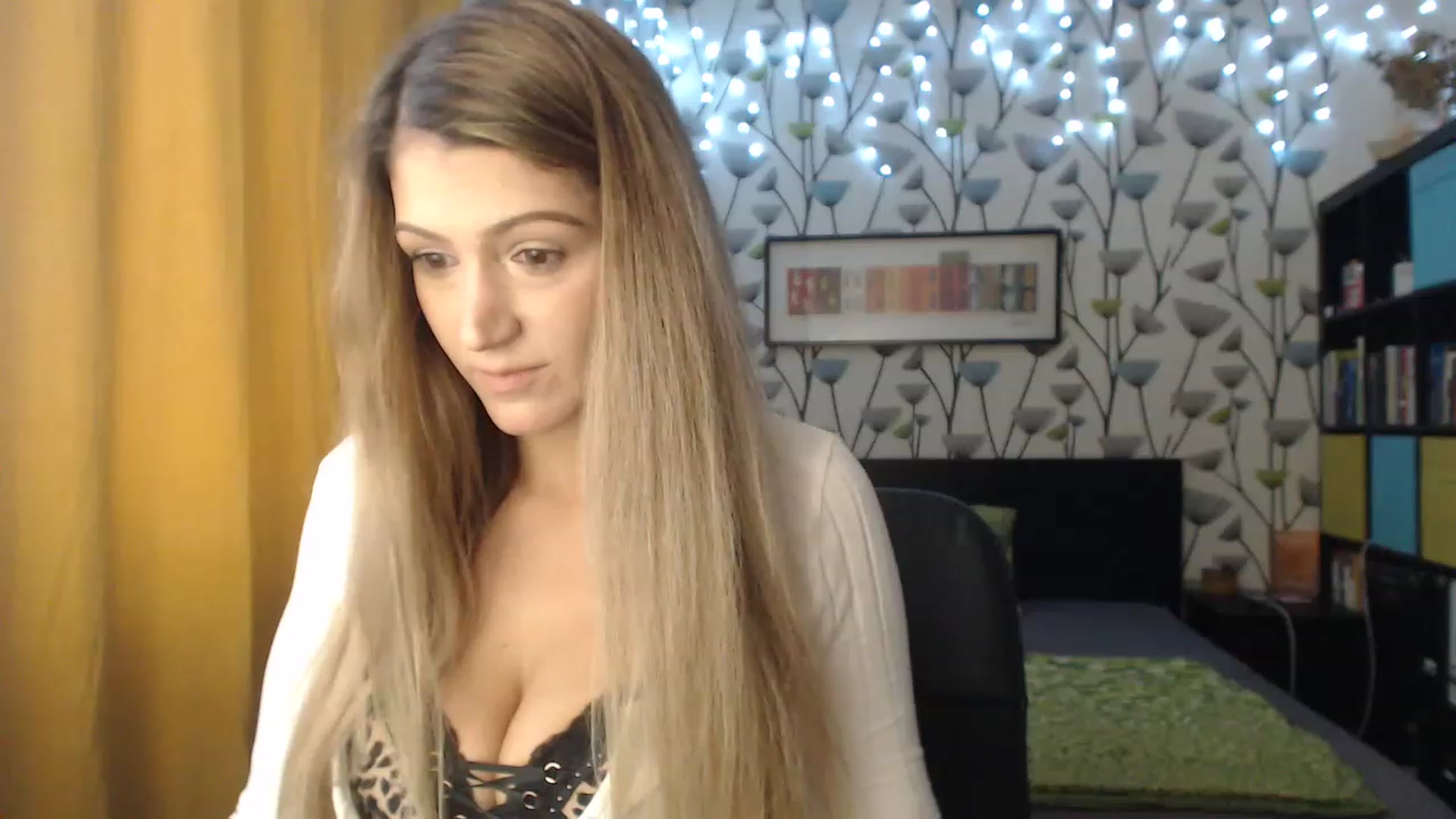 Gallery image thumbnail from BlakeLivelyi's myfreecams stream on, 12/08/2022, 10:11 image 2 of 20