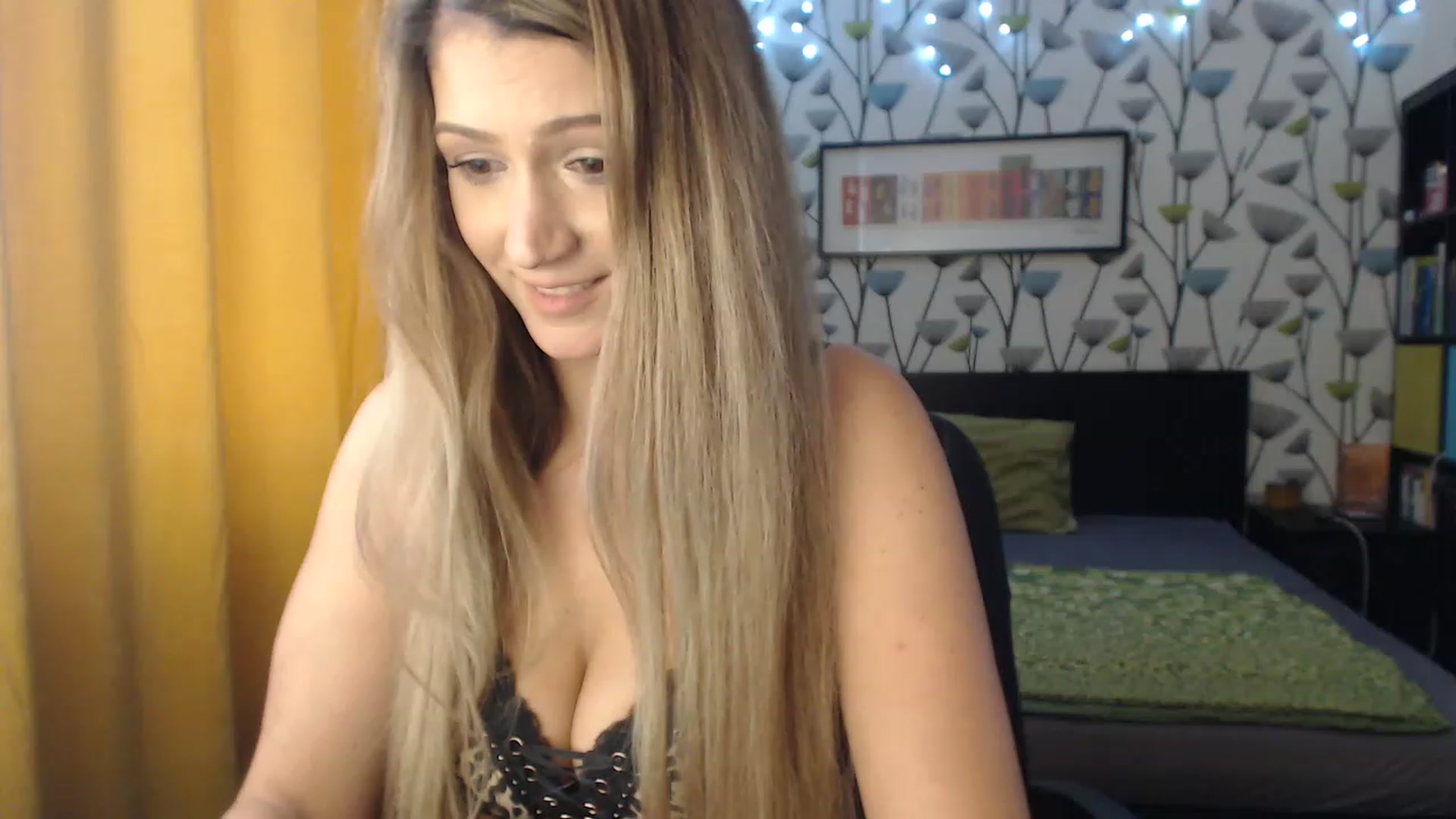 Gallery image thumbnail from BlakeLivelyi's myfreecams stream on, 12/08/2022, 10:11 image 19 of 20