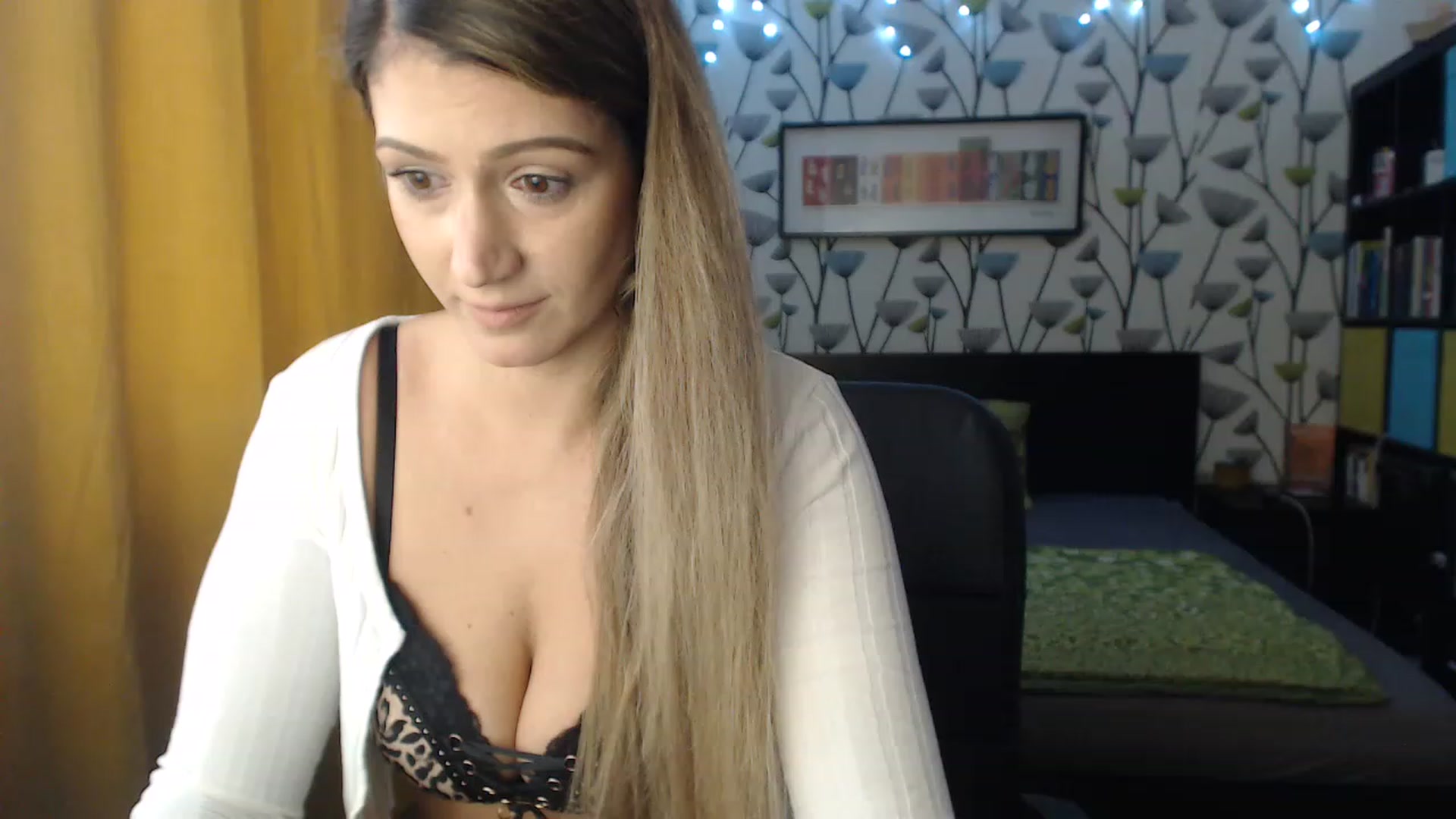 Gallery image thumbnail from BlakeLivelyi's myfreecams stream on, 12/08/2022, 10:11 image 10 of 20
