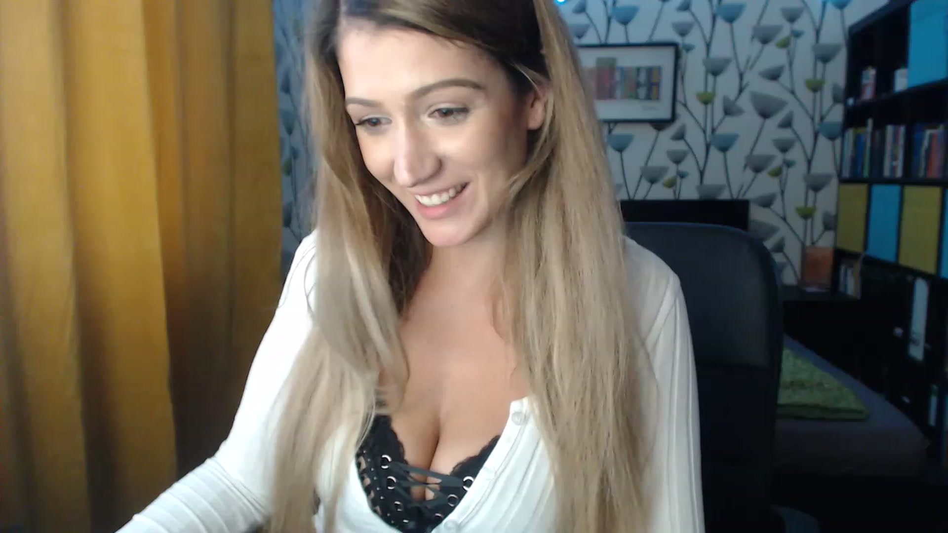 Gallery image thumbnail from BlakeLivelyi's myfreecams stream on, 12/08/2022, 12:22 image 16 of 20