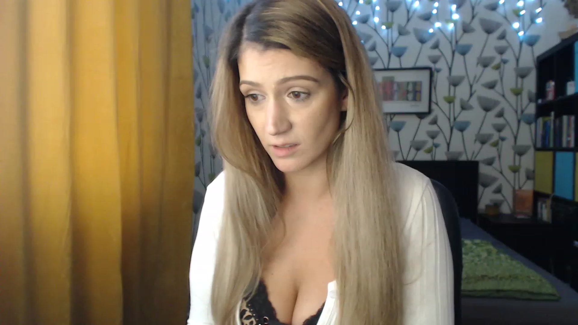Gallery image thumbnail from BlakeLivelyi's myfreecams stream on, 12/08/2022, 12:22 image 8 of 20