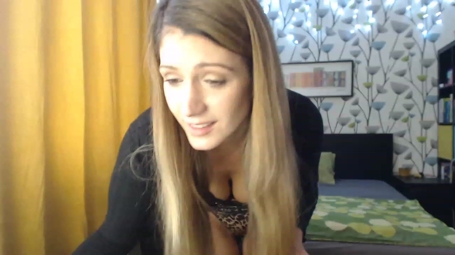 Gallery image thumbnail from BlakeLivelyi's myfreecams stream on, 12/15/2022, 09:00 image 13 of 20