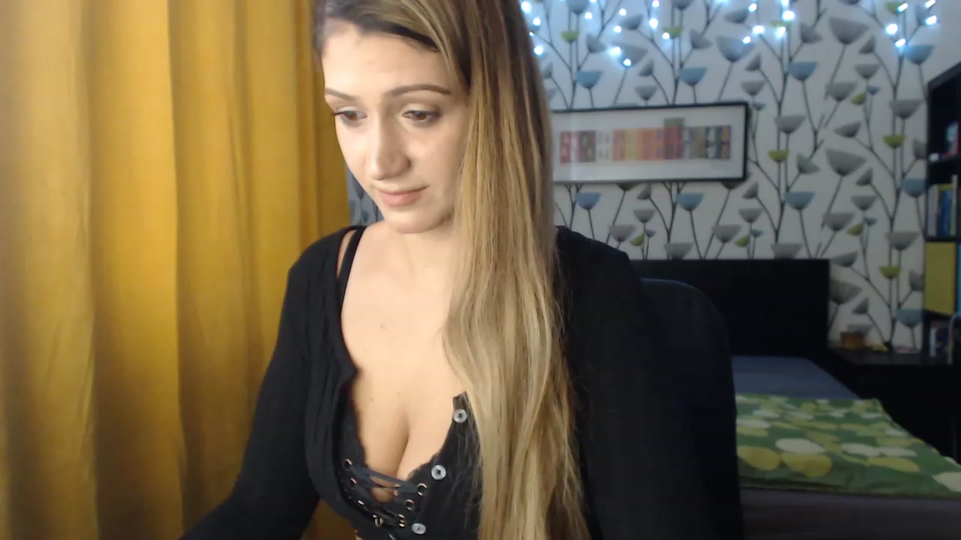 Gallery image thumbnail from BlakeLivelyi's myfreecams stream on, 12/15/2022, 09:00 image 10 of 20