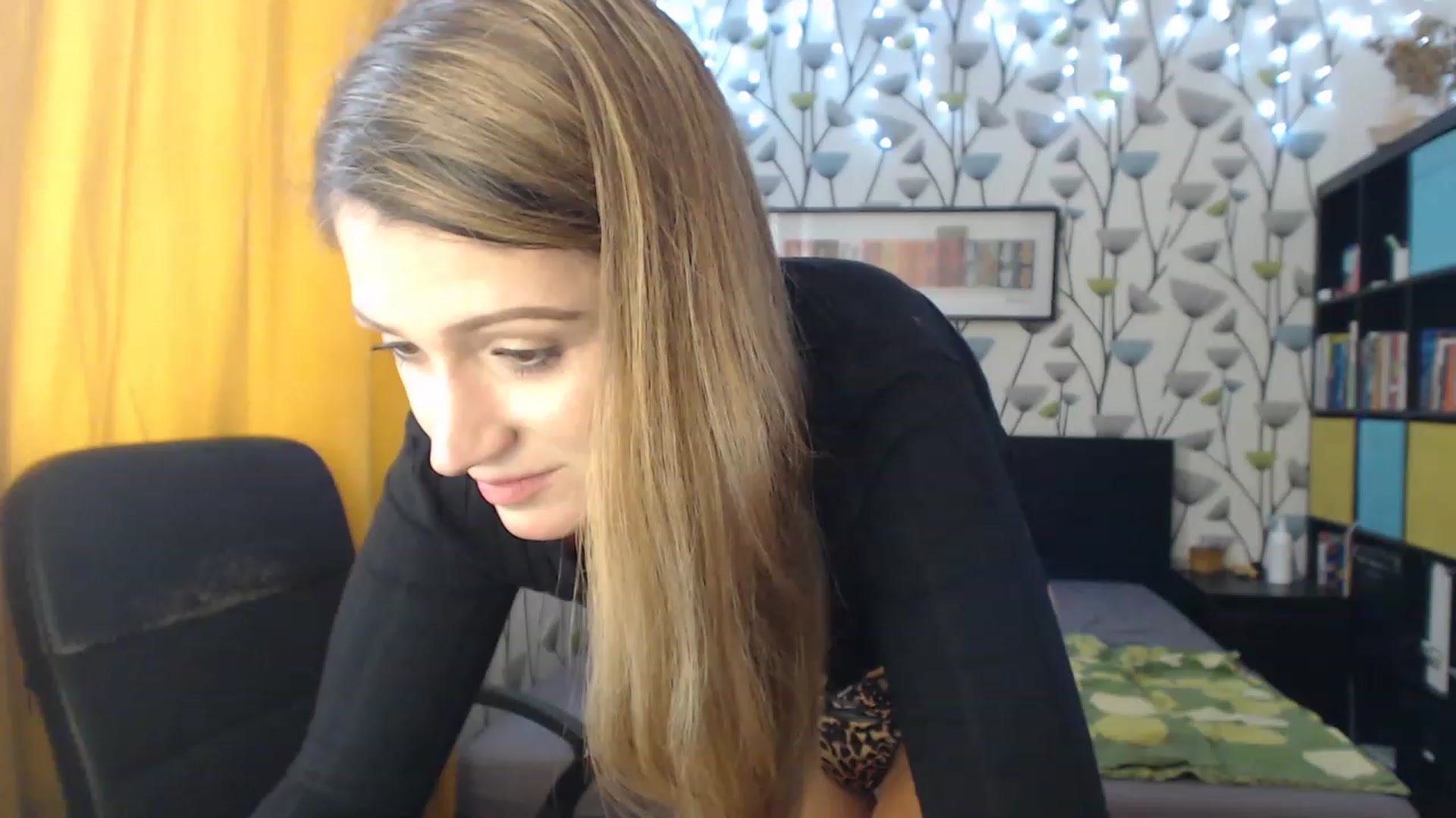 Gallery image thumbnail from BlakeLivelyi's myfreecams stream on, 12/15/2022, 11:23 image 5 of 20