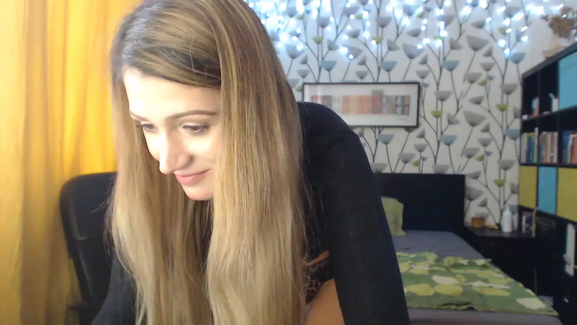 Gallery image thumbnail from BlakeLivelyi's myfreecams stream on, 12/15/2022, 11:23 image 13 of 20