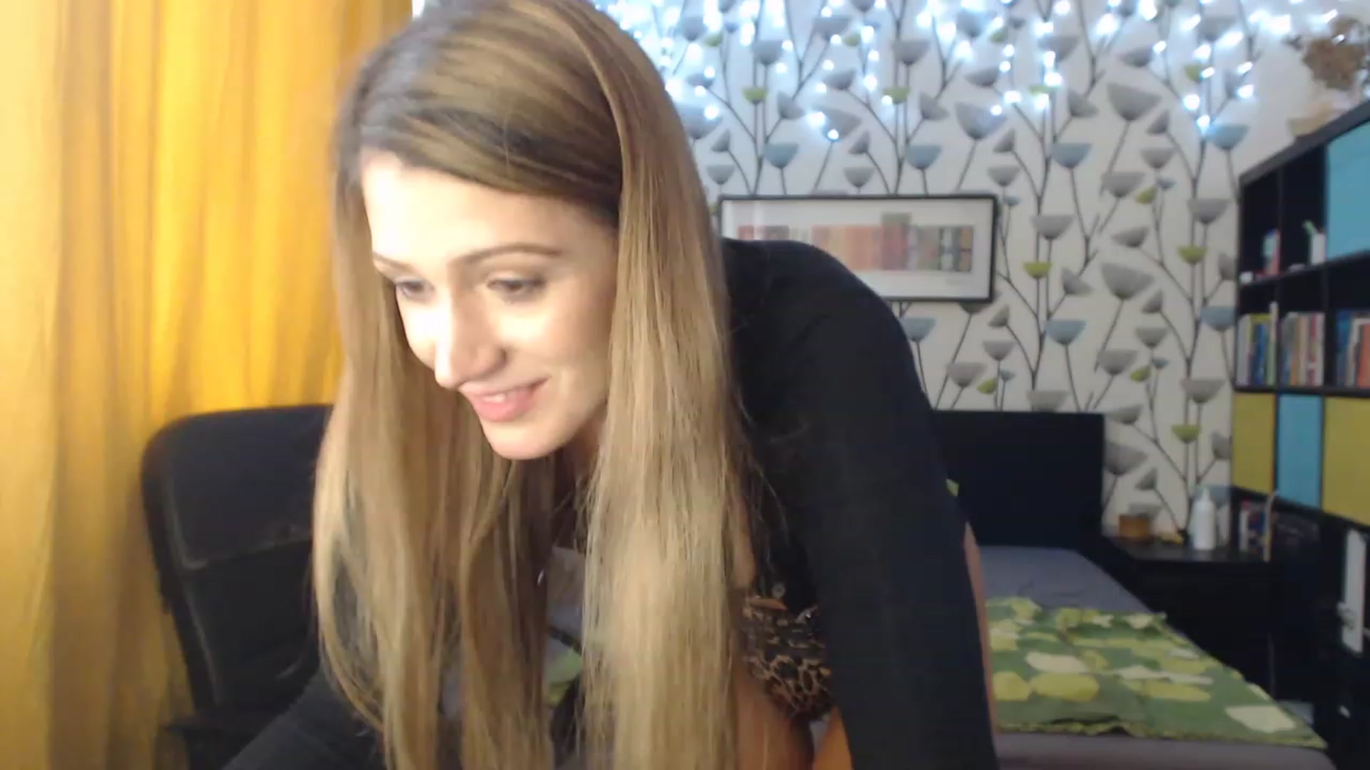 Gallery image thumbnail from BlakeLivelyi's myfreecams stream on, 12/15/2022, 11:23 image 15 of 20